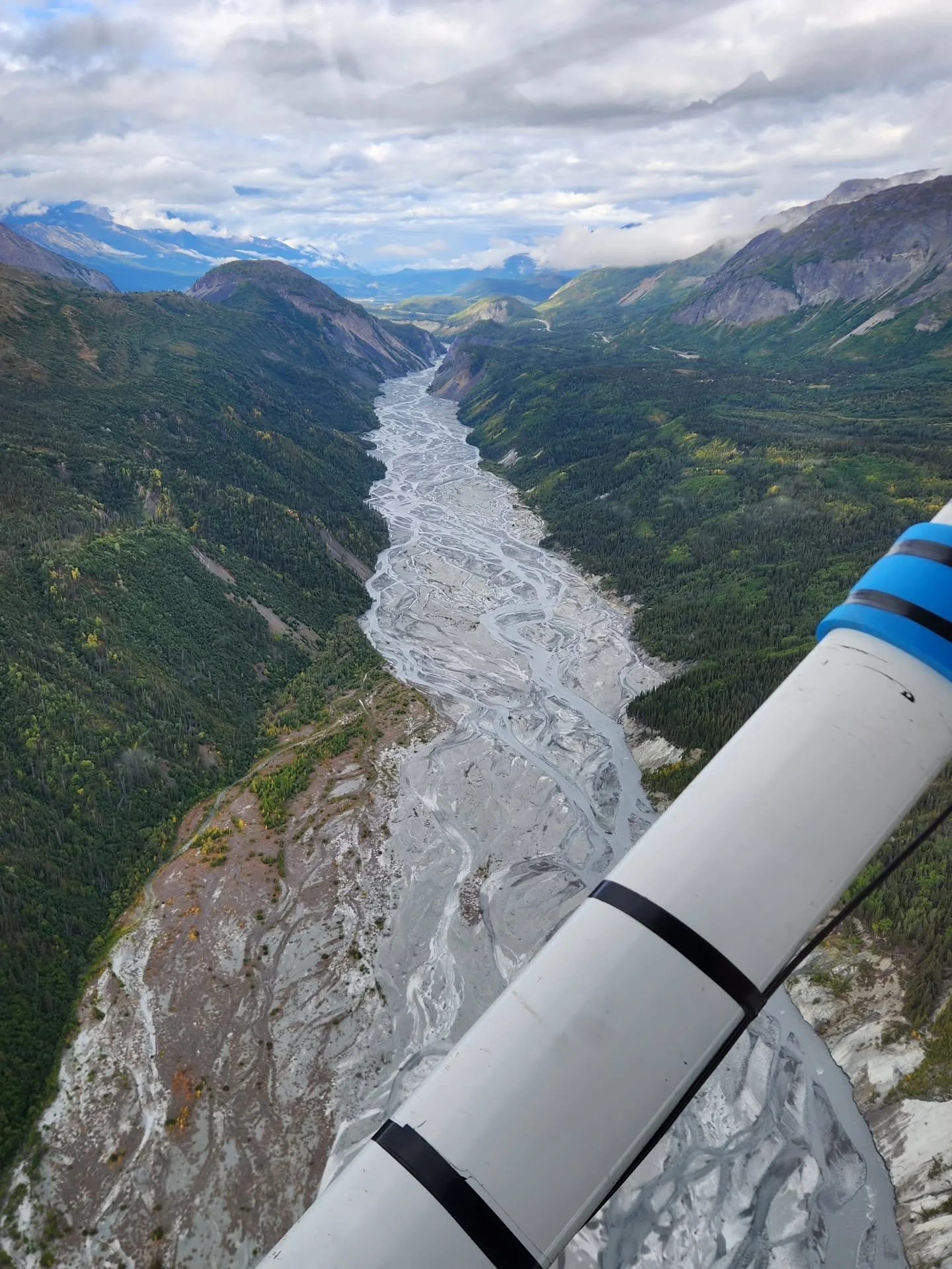 Unplugging for a long weekend in the wilds of Alaska was just what we needed.

@alaskaglacierhut @blueiceaviation @reveltreksandtours