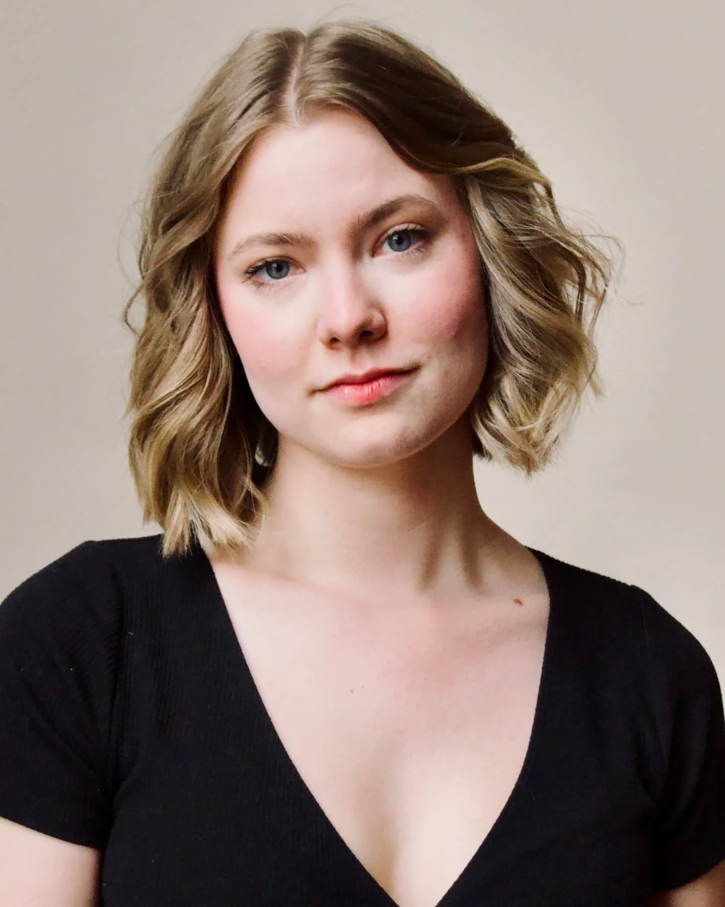 New headshots, thanks to @rey.fp.photography ❤️