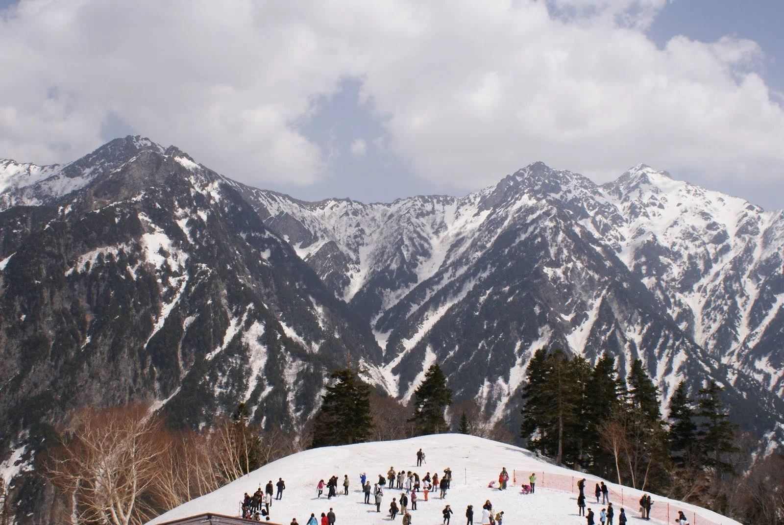 Doing the Tateyama-Kurobe Alpine Route