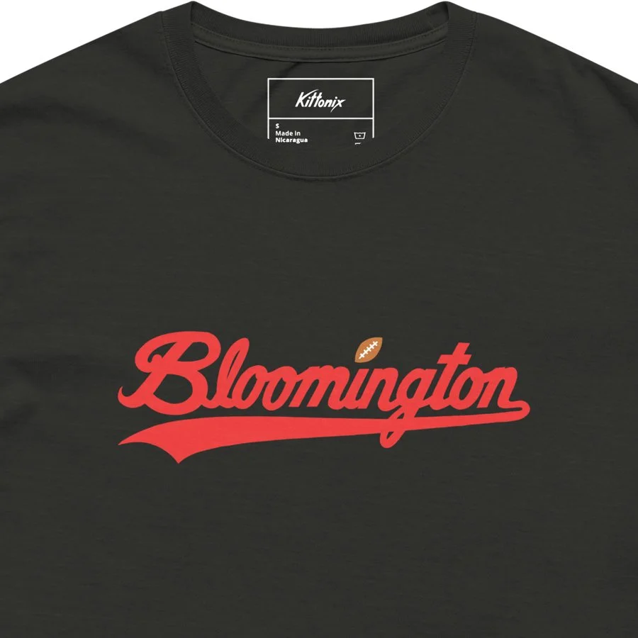 bloomington-football-oversized-heavyweight-t-shirt-black-close-up.jpg