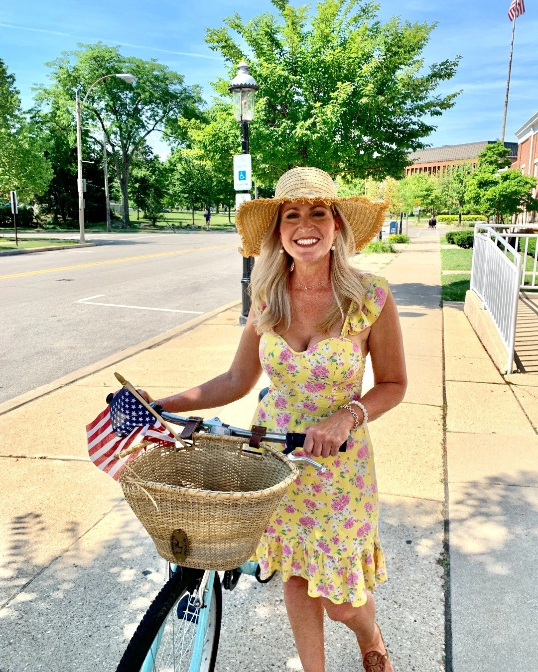 Summer is here, Park Ridge! ☀️

This month's issue is packed with community stories, including our featured Loera family, upcoming summer events, and ways to celebrate all the amazing people who make this neighborhood special. 💛

We're also excited 