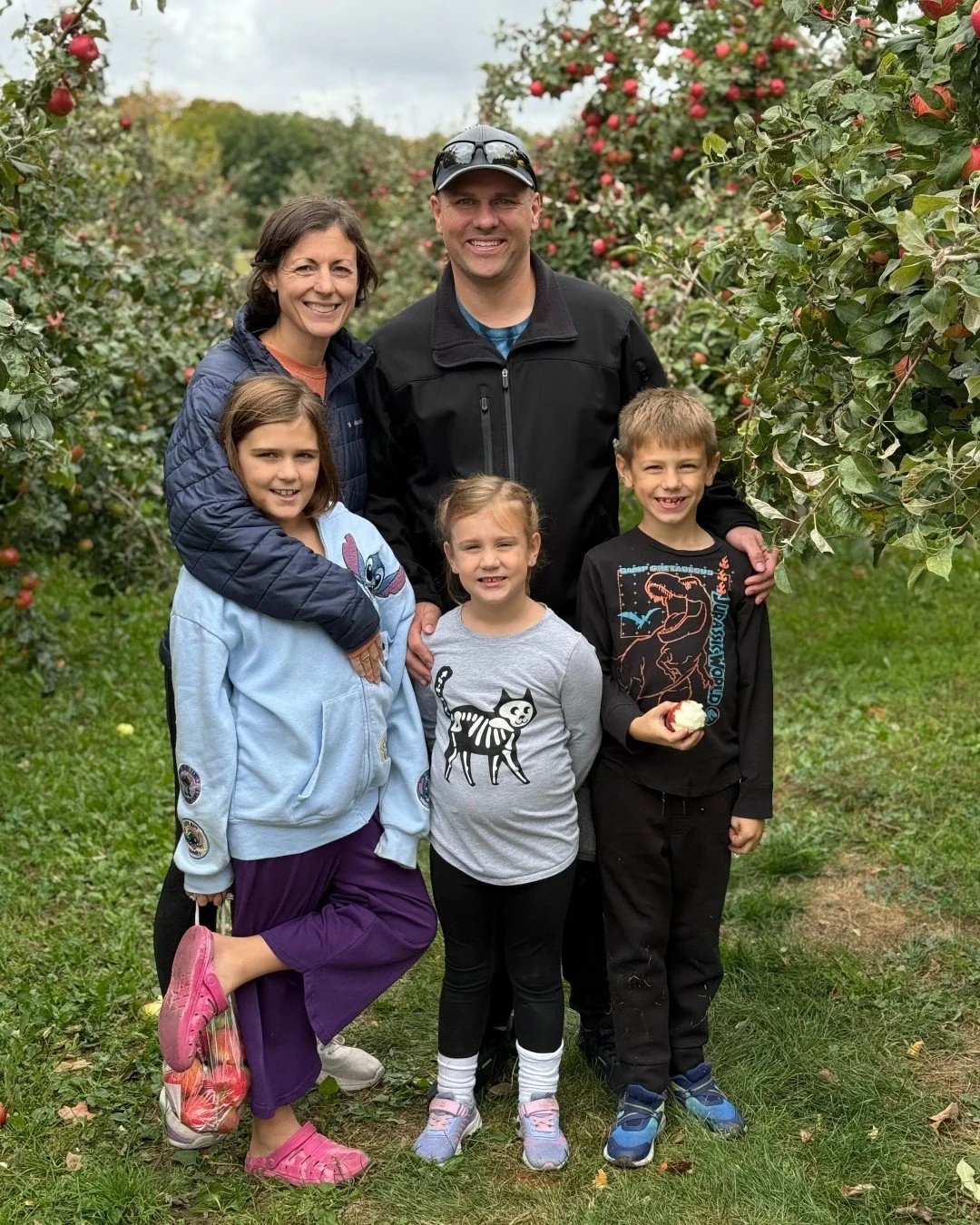 Community is stronger when neighbors choose to show up, serve, and make a difference. 💙

This month, we're proud to recognize Brandon Simmons as our Positively Park Ridge Person of the Month! 🌟

A Park Ridge native and U.S. Army veteran, Brandon's 