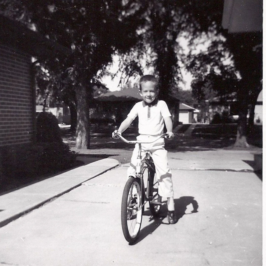 Some places stay with us, no matter how much time passes. 🏡

Vic Larson and Gail Litrenti Benedetto grew up in the same corner of Park Ridge during the 1960s. They rode bikes along the same streets, swam at Oakton and Hinckley pools, attended Madiso