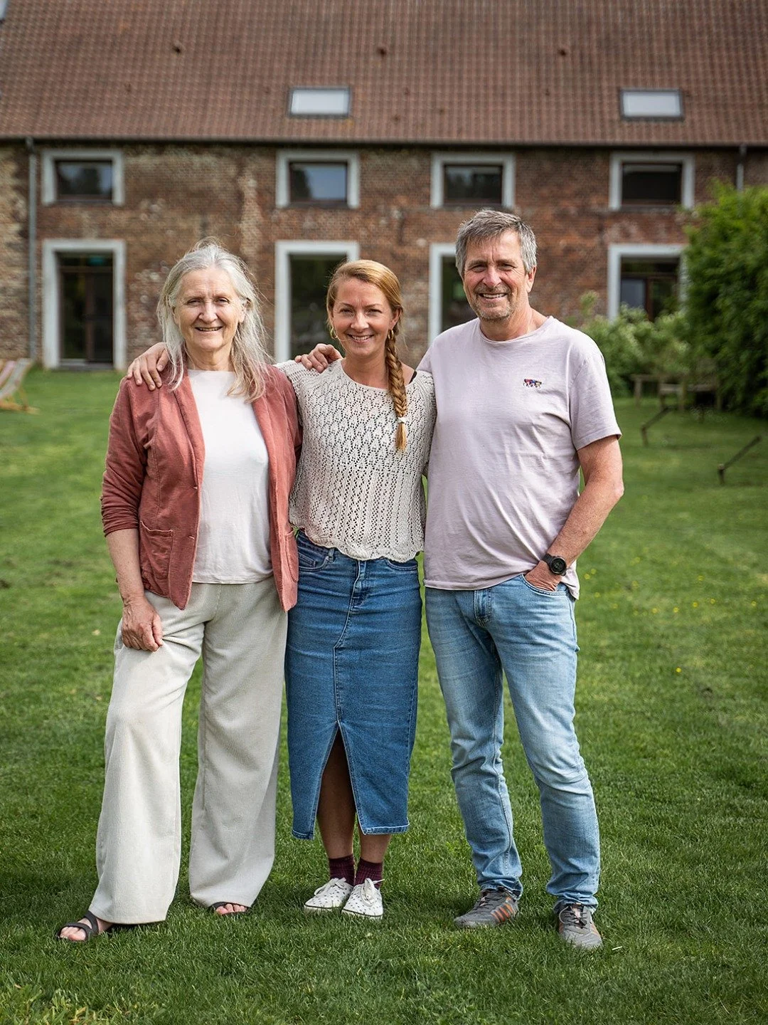 Ik krijg nogal eens de vraag: &lsquo;Zeg Loes, zo samenwerken met je ouders, is dat gemakkelijk?'

Het eerlijke antwoord is dat het dat zeker niet altijd is. 😊

Soms zien we de dingen anders, soms werken we zo hard dat we vergeten dat we ook andere 