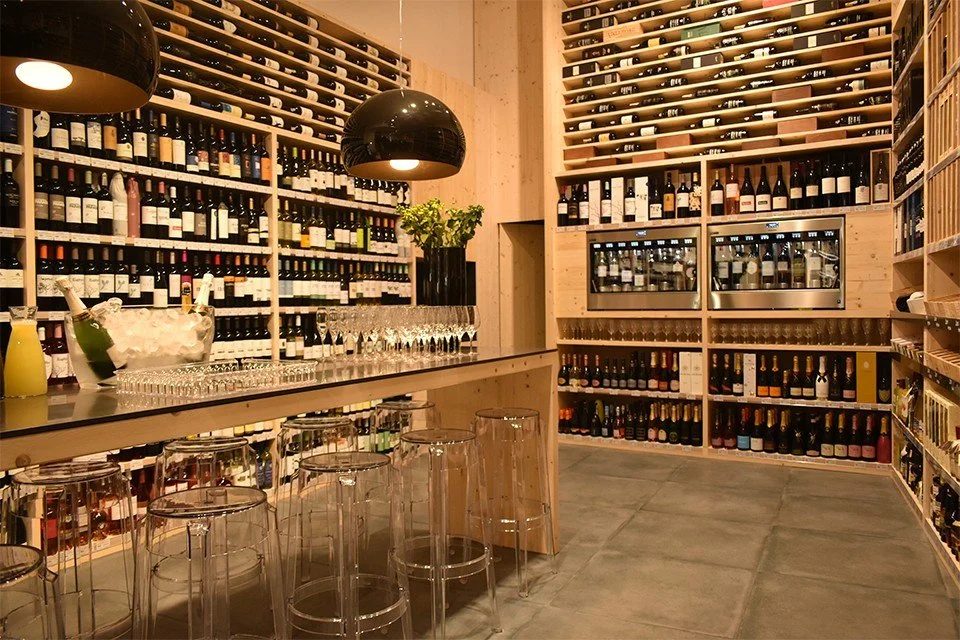 Garrafeira Soares Wine Shop Évora