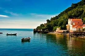 Arrábida Day Trip from Lisbon with Kids (Beaches, Boats &amp; Coastal Wine)