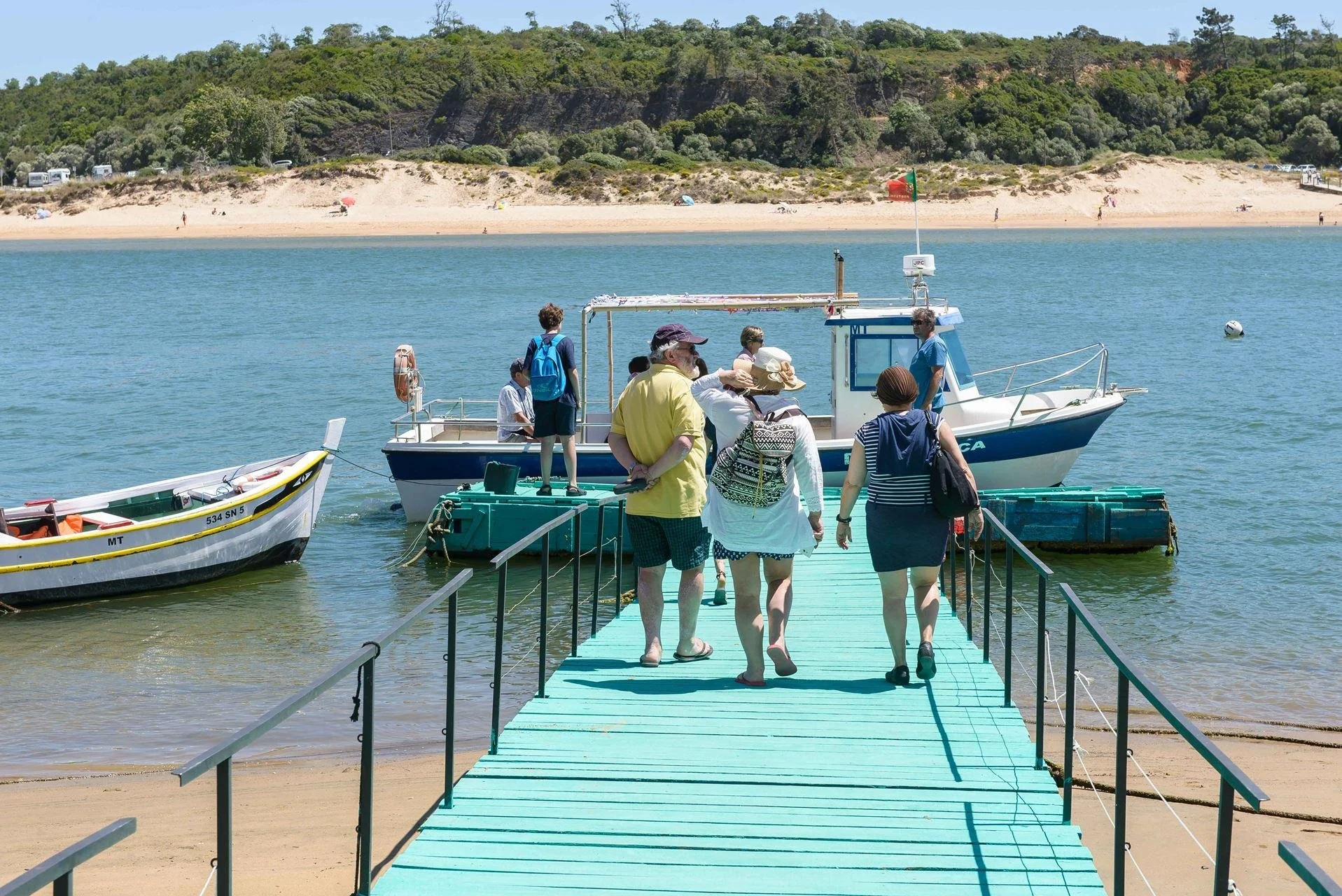 mira-river-ferry-praia-das-furnas-milfontes.jpg