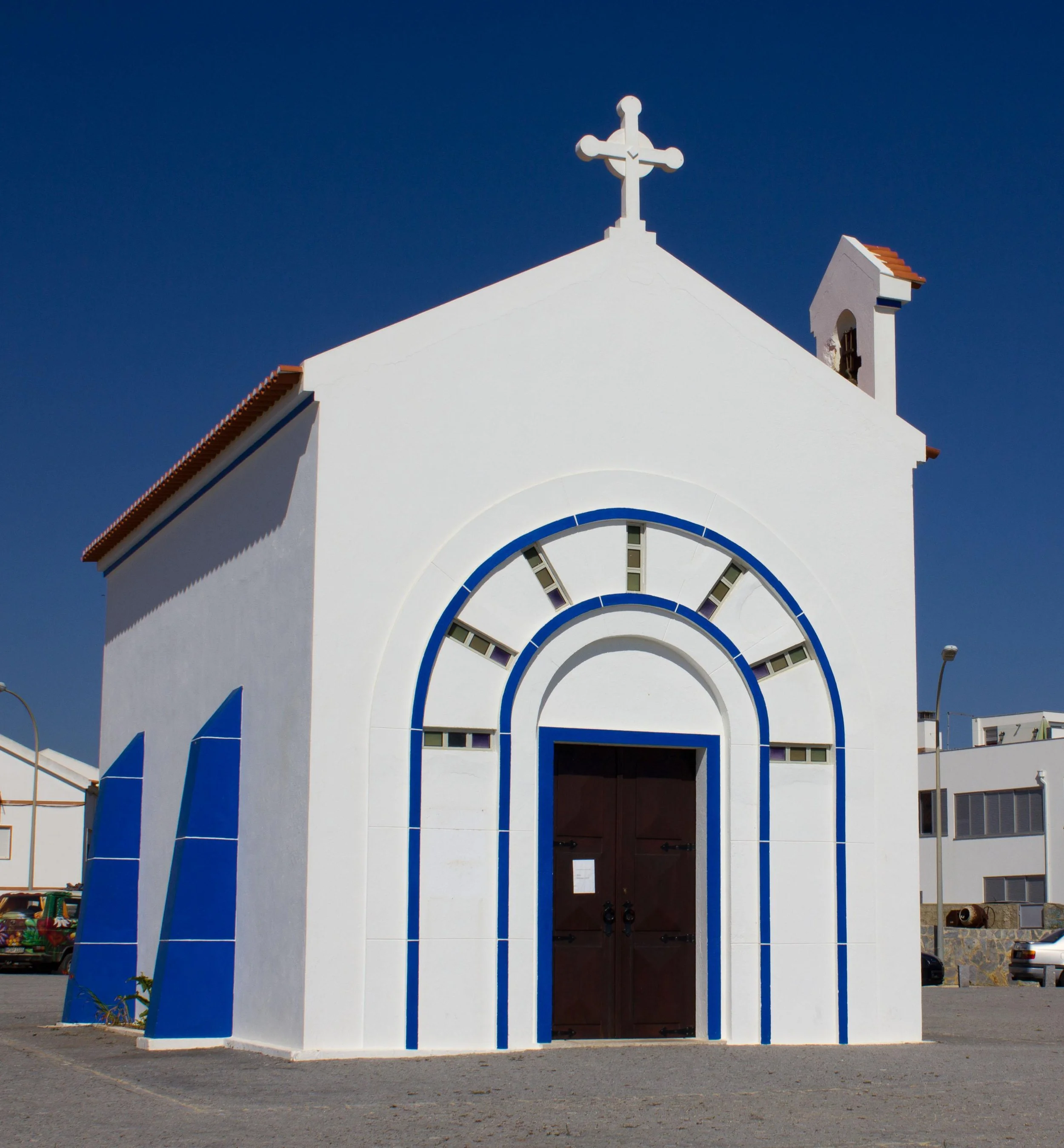 capela-nossa-senhora-do-mar-zambujeira-portugal.jpg