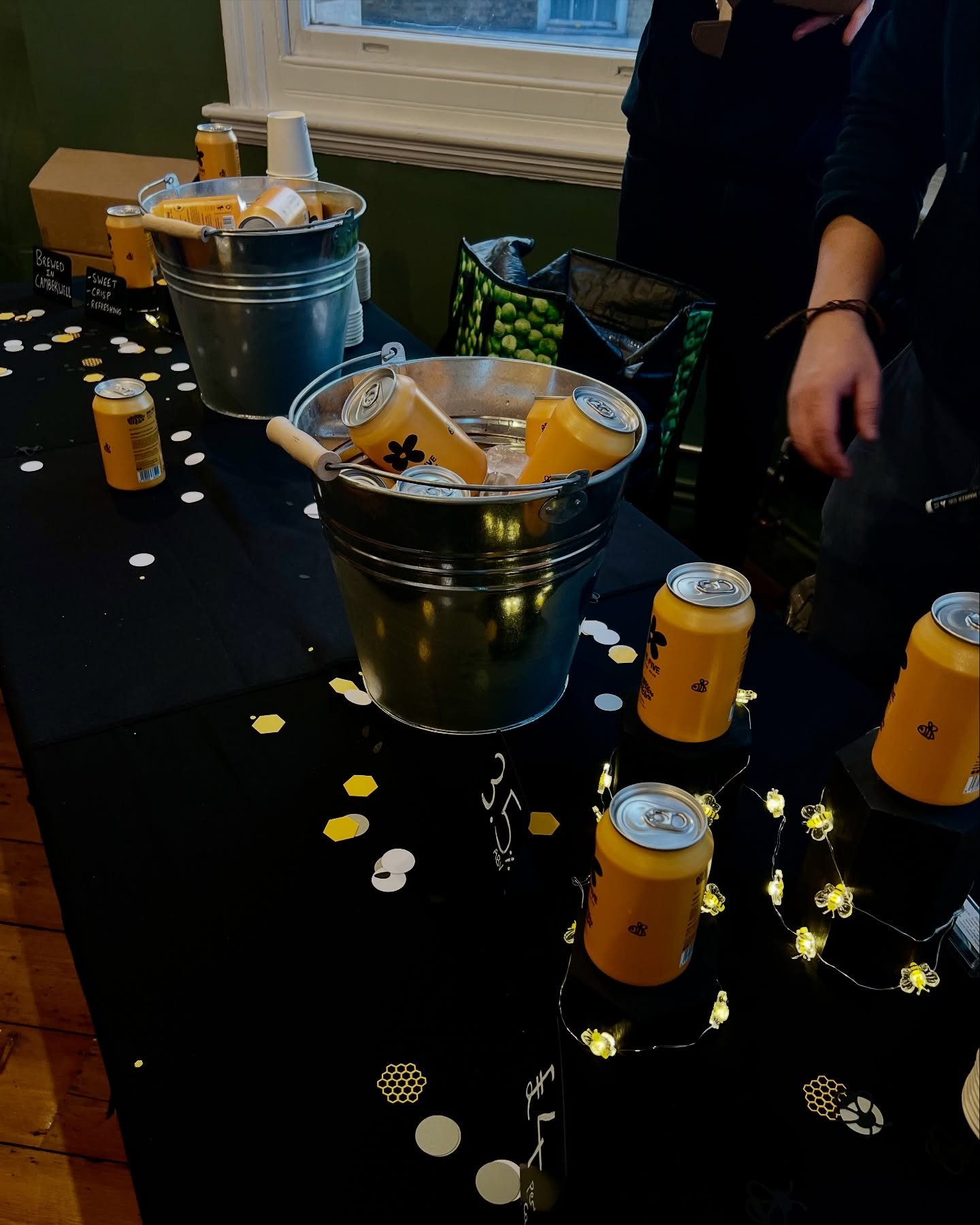 What an evening! Drunken Bee&rsquo;s launch party was everything we hoped for and more! 🐝 

First and foremost, we want to thank our incredible friends in the Camberwell community @camberwell.life and @thorlandsgardens for coming along and sharing t