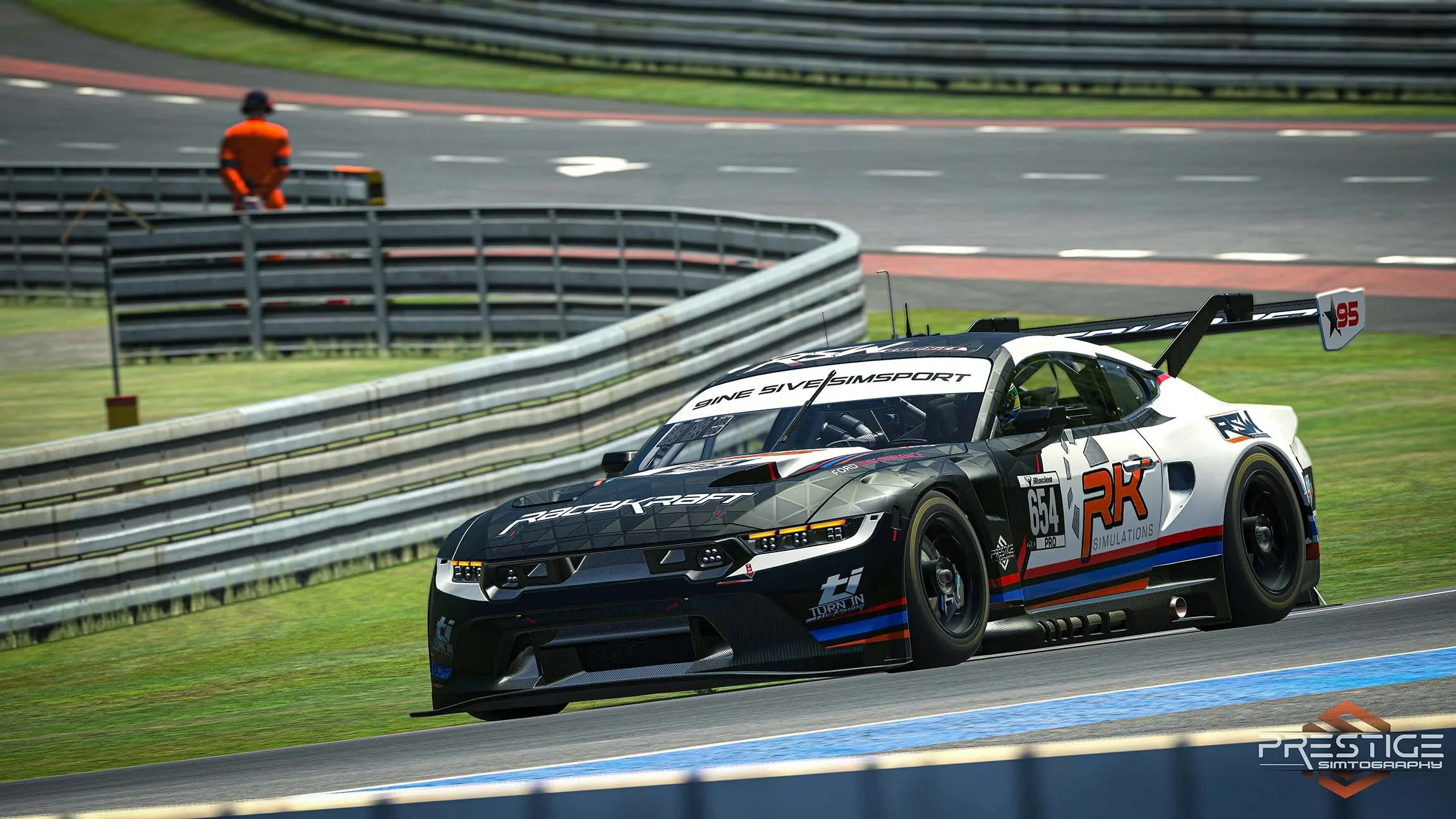 24 Heures-Moose Tang-3.jpg