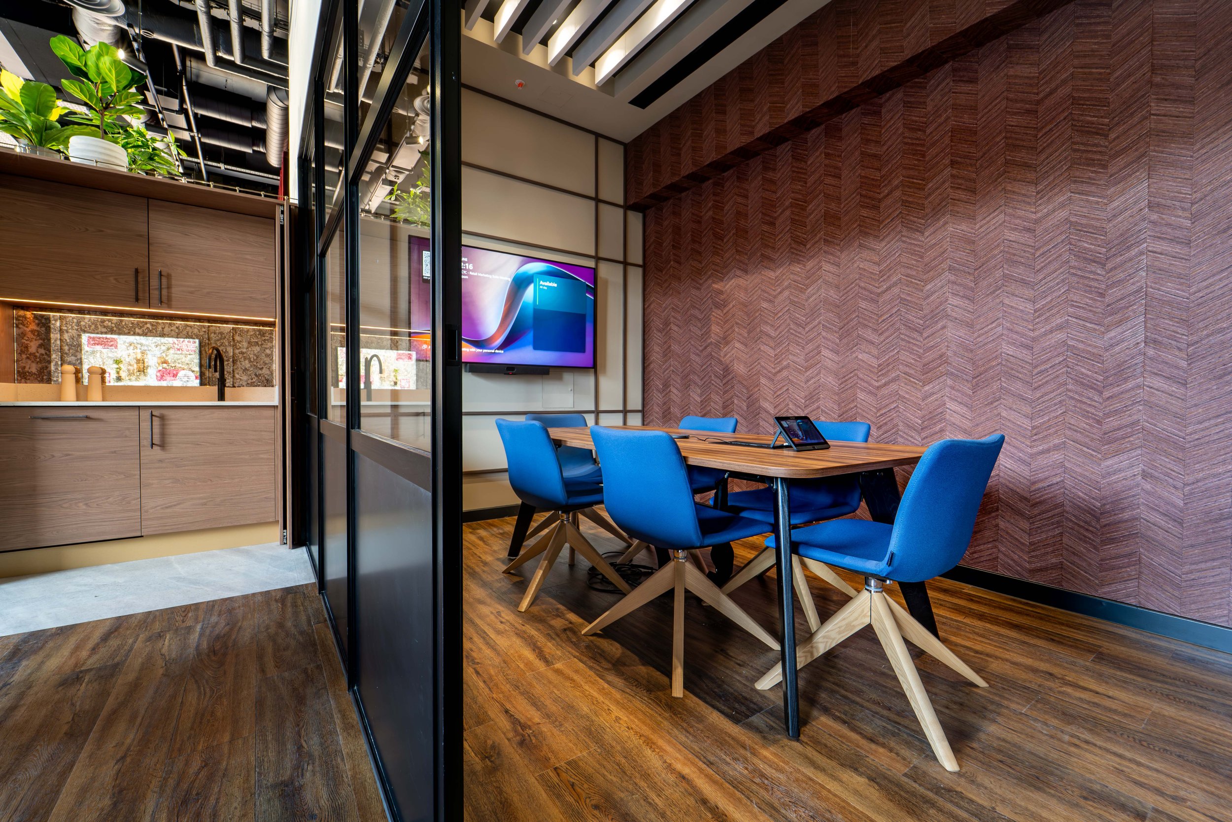 Elephant&Castle_Showroom_--5.jpg