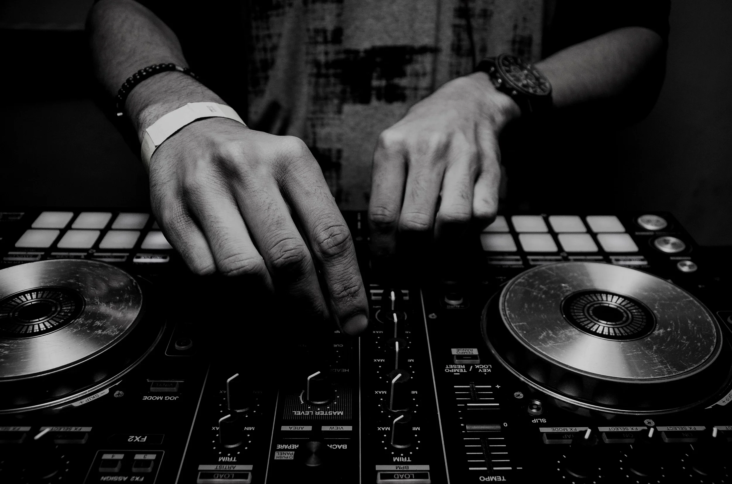 analogue-audio-cdj-860707.jpg