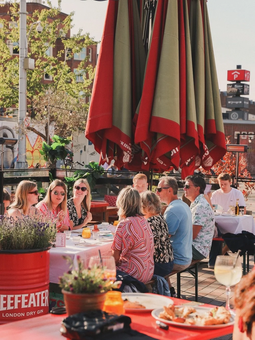 Planning a team outing, group dinner or Friday borrel?⁣
We got your back &amp; ofcourse your pizza. 🍕🍸⁣
⁣
From cozy team lunches to full-blown spritz-fueled celebrations, BAR.LUSCONI is where Italian vibes meet Amsterdam crew goals. 🇮🇹✨⁣
⁣
📍Merc