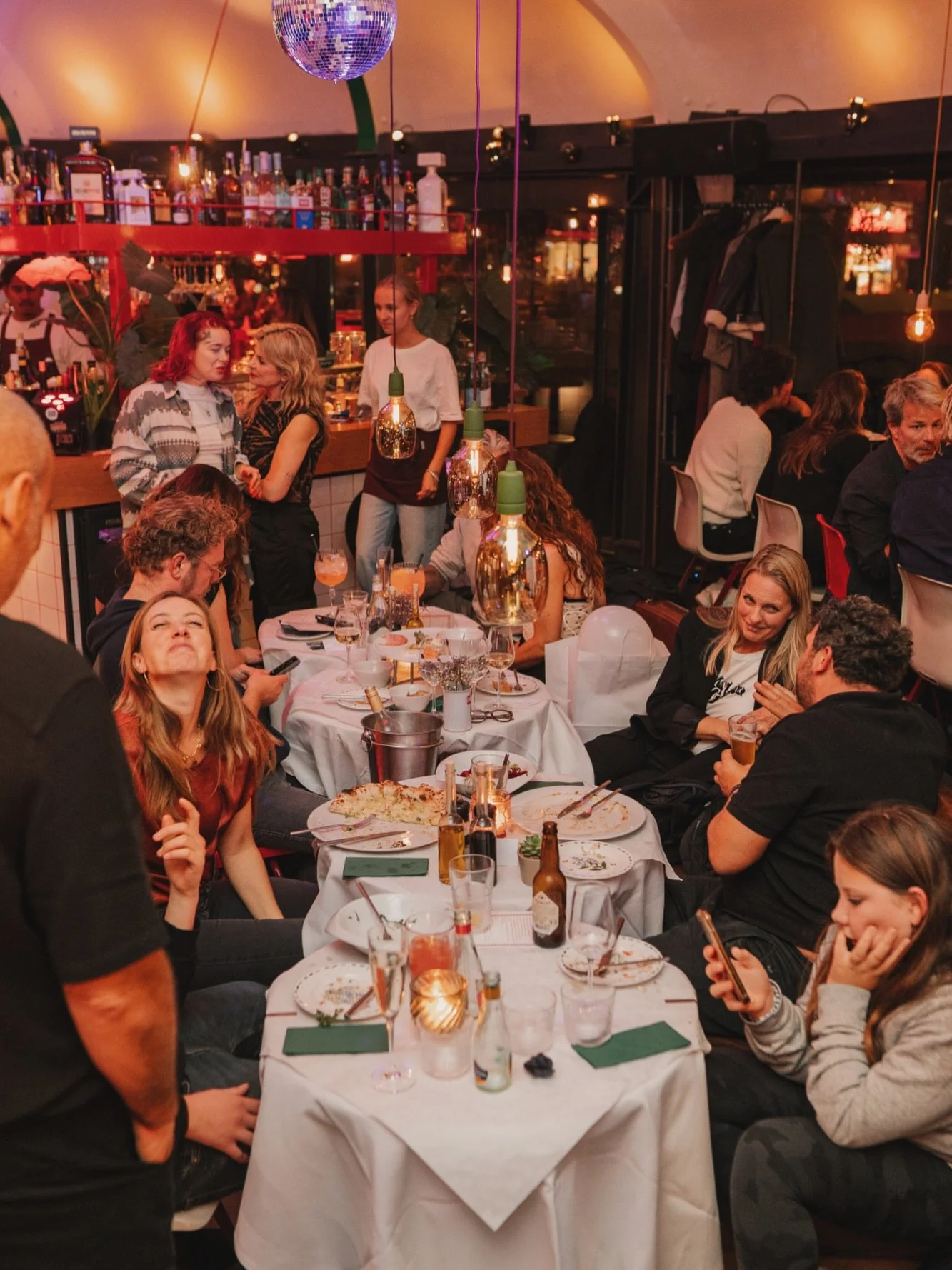Cozy group dinners, Italian food &amp; good vibes only 🇮🇹✨⁣
From antipasti to tiramis&ugrave;, gather your crew and let the evening unfold the Italian way. 🍕🍝🍷⁣
⁣

📍 BAR.LUSCONI, Mercatorplein 2B⁣
Let&rsquo;s make memories around the table.⁣
⁣
