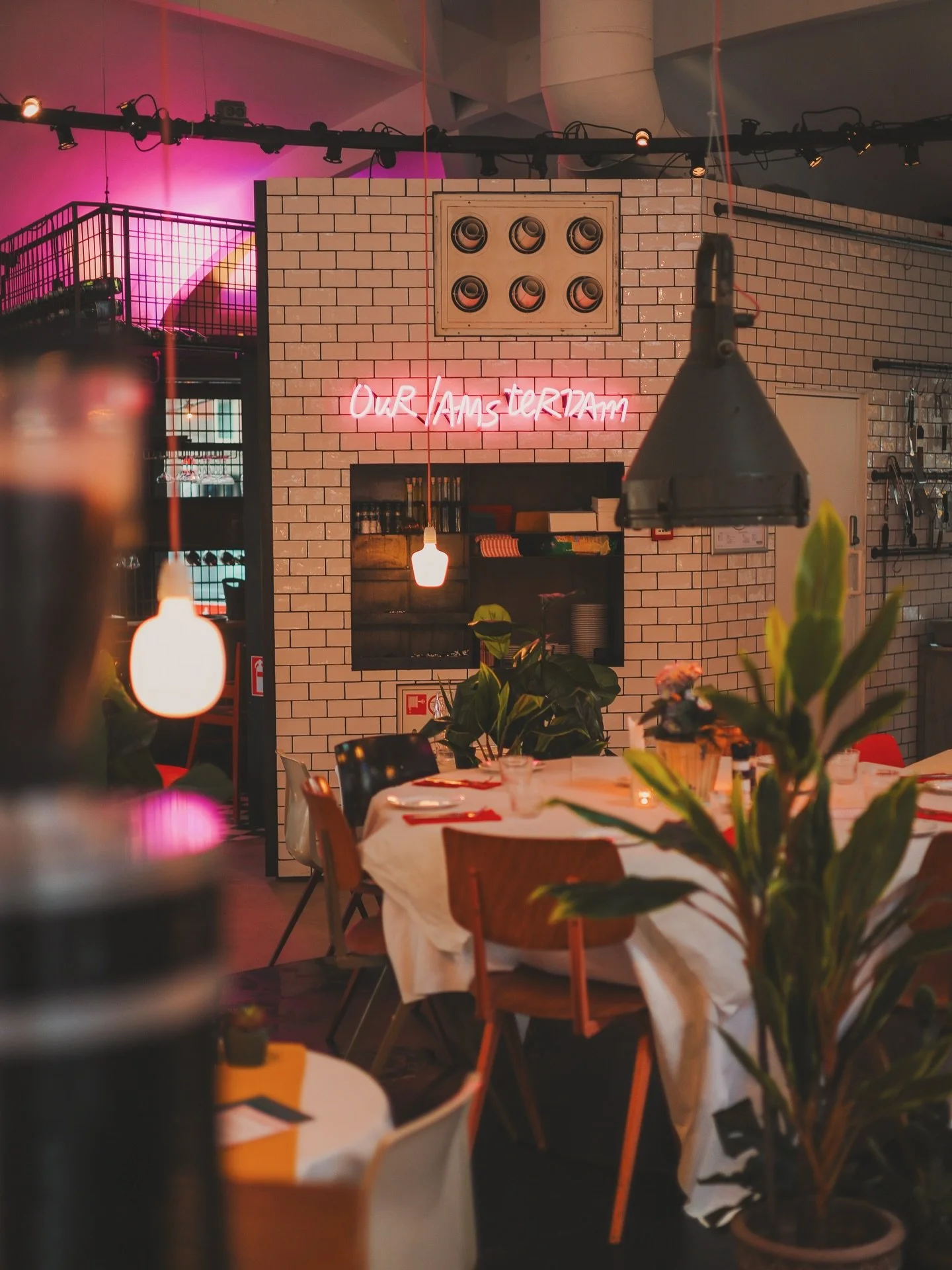 ✨ Our Amsterdam, your Italian home away from home.⁣
From cozy corners to shared tables, every meal here is a memory in the making.⁣
Come for the food, stay for the vibe 🇮🇹❤️⁣
⁣
📍 BAR.LUSCONI, Mercatorplein 2B⁣
Group dinners &bull; Aperitivo &bull;