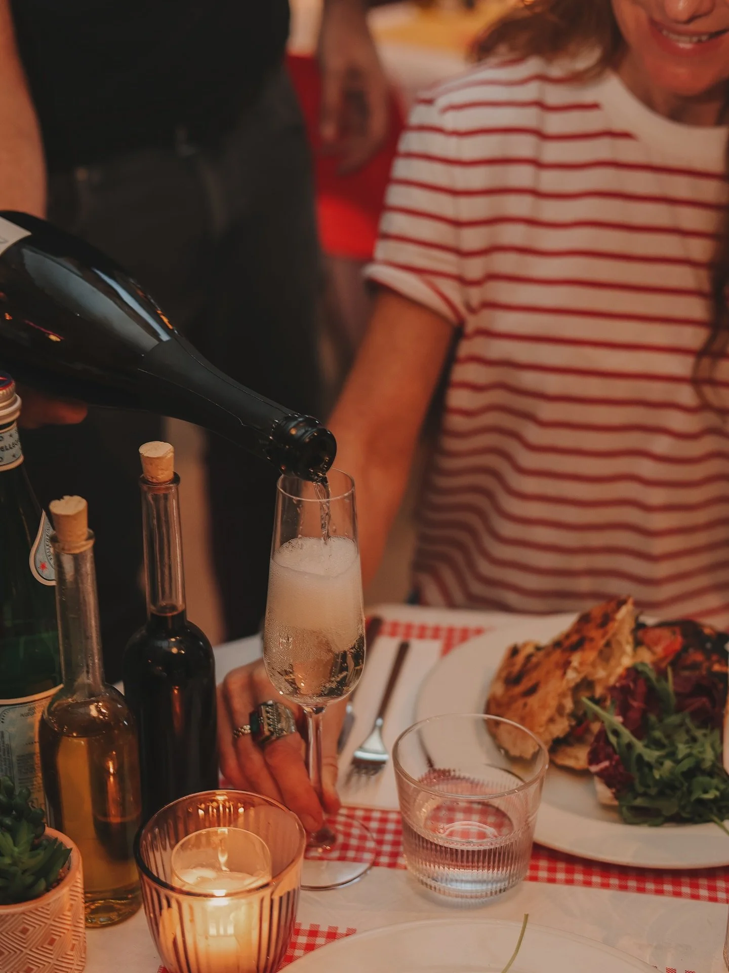 🍾 Lunch just got an upgrade.⁣
A little prosecco, a warm focaccia, some fresh greens, because why not turn your weekday lunch into an Italian mini celebration? 🥂🇮🇹⁣
⁣
✨ From midday bites to late night cravings, we&rsquo;re pouring bubbly and bakin