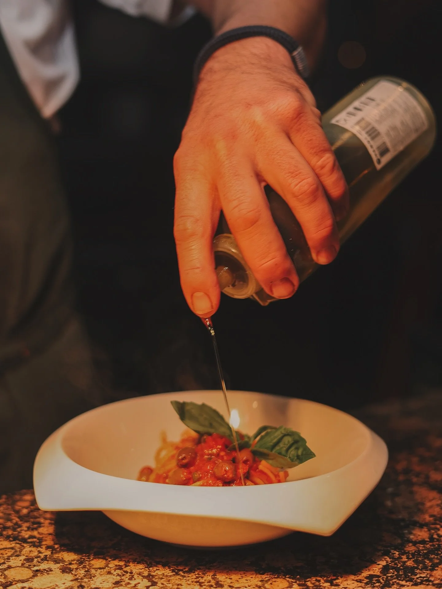 Whatever your mood, veg, fish or meat, we got you covered.⁣
From rich rag&ugrave; to zesty pomodoro, our pastas bring the soul of Italy straight to your plate.⁣
Finished with a drizzle of golden olive oil&hellip; just the way la mamma likes it. 🫒🇮?