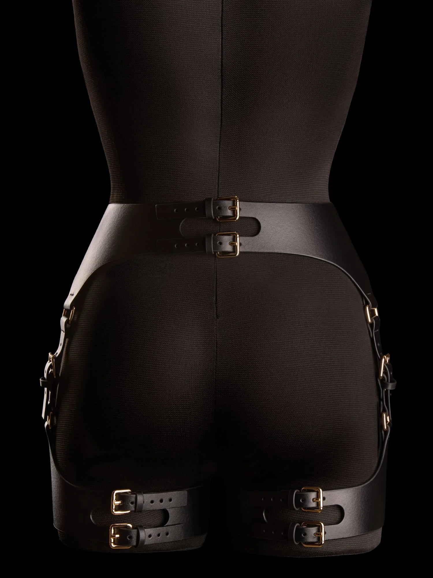 IINFYNII_Neria_Garter-belt_Back_1.jpg