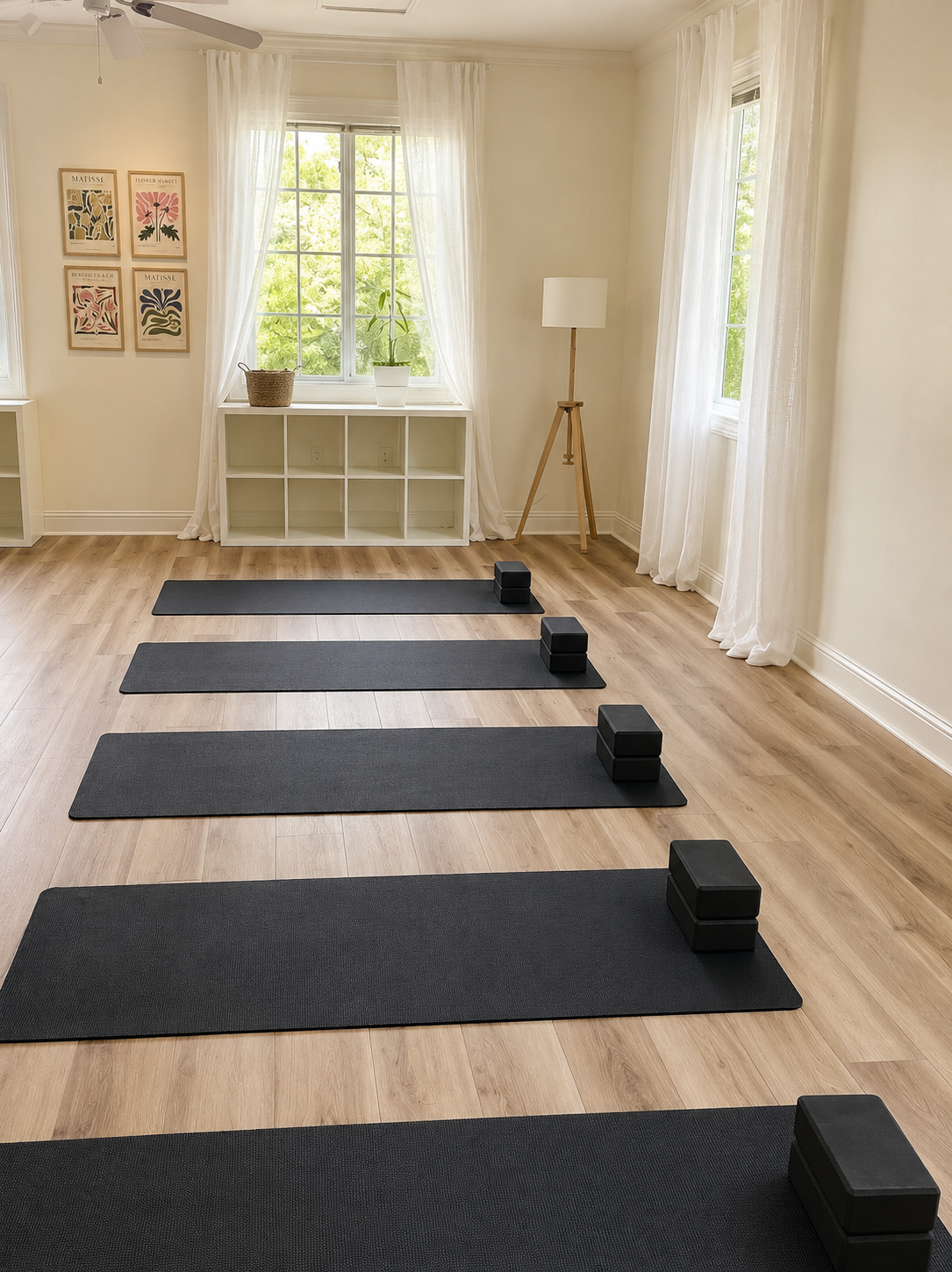 Inner light room with natural lighting (1).png