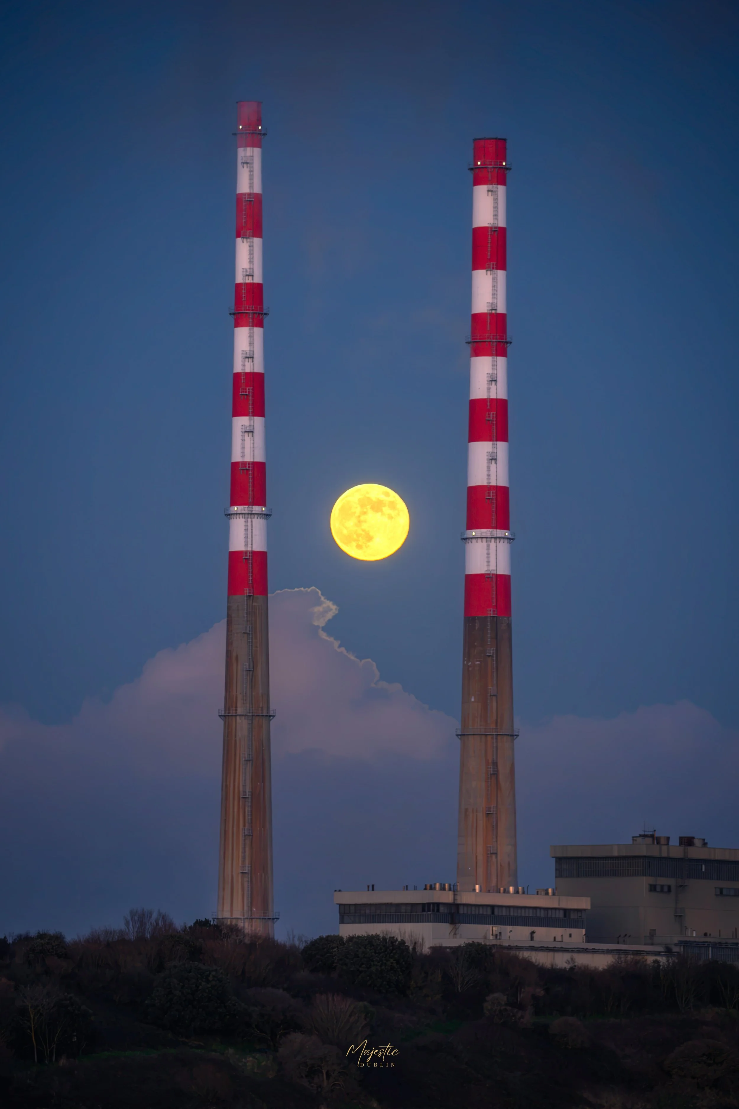 fullmoonPoolbeg.jpg
