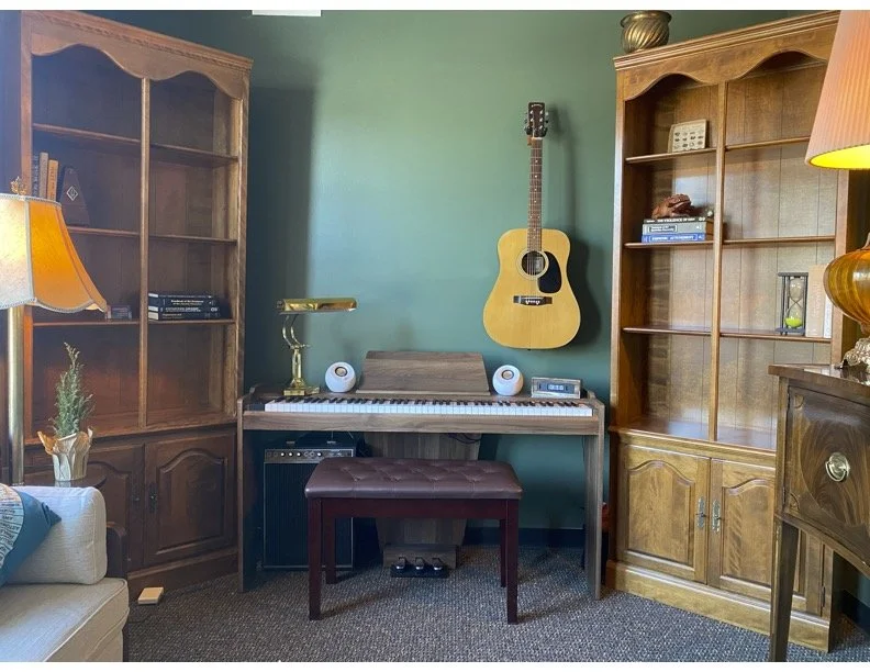 Therapist, Music, Therapy Accepting new clients