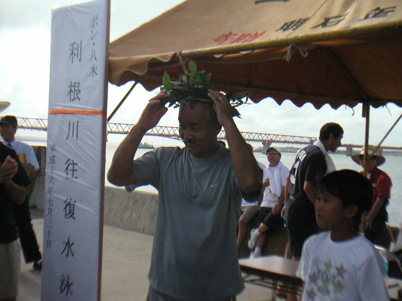 dad fixing his crown.JPG