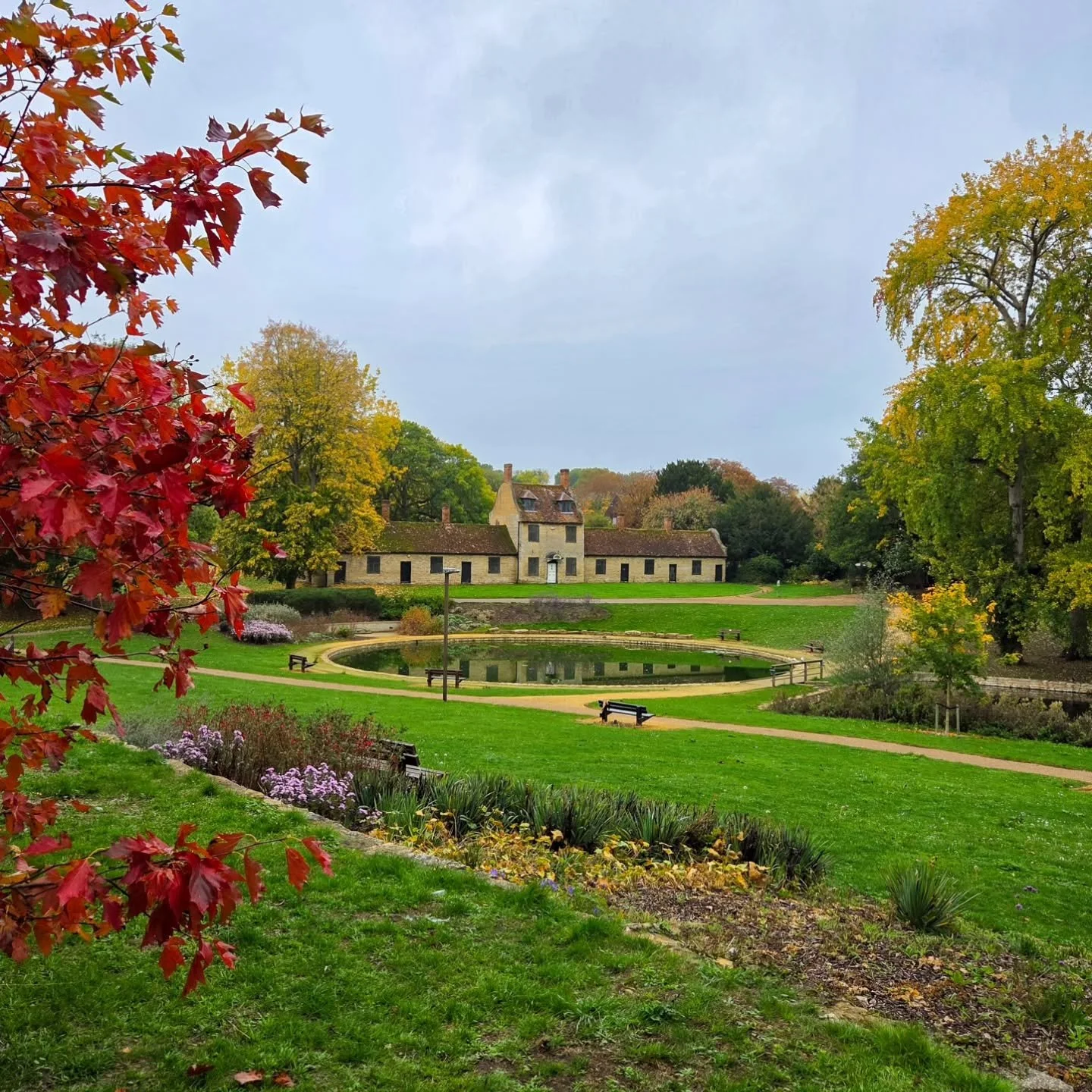 📸

📍Great Linford Manor, Milton Keynes 

One of most beautiful parks in Autumn 🍂