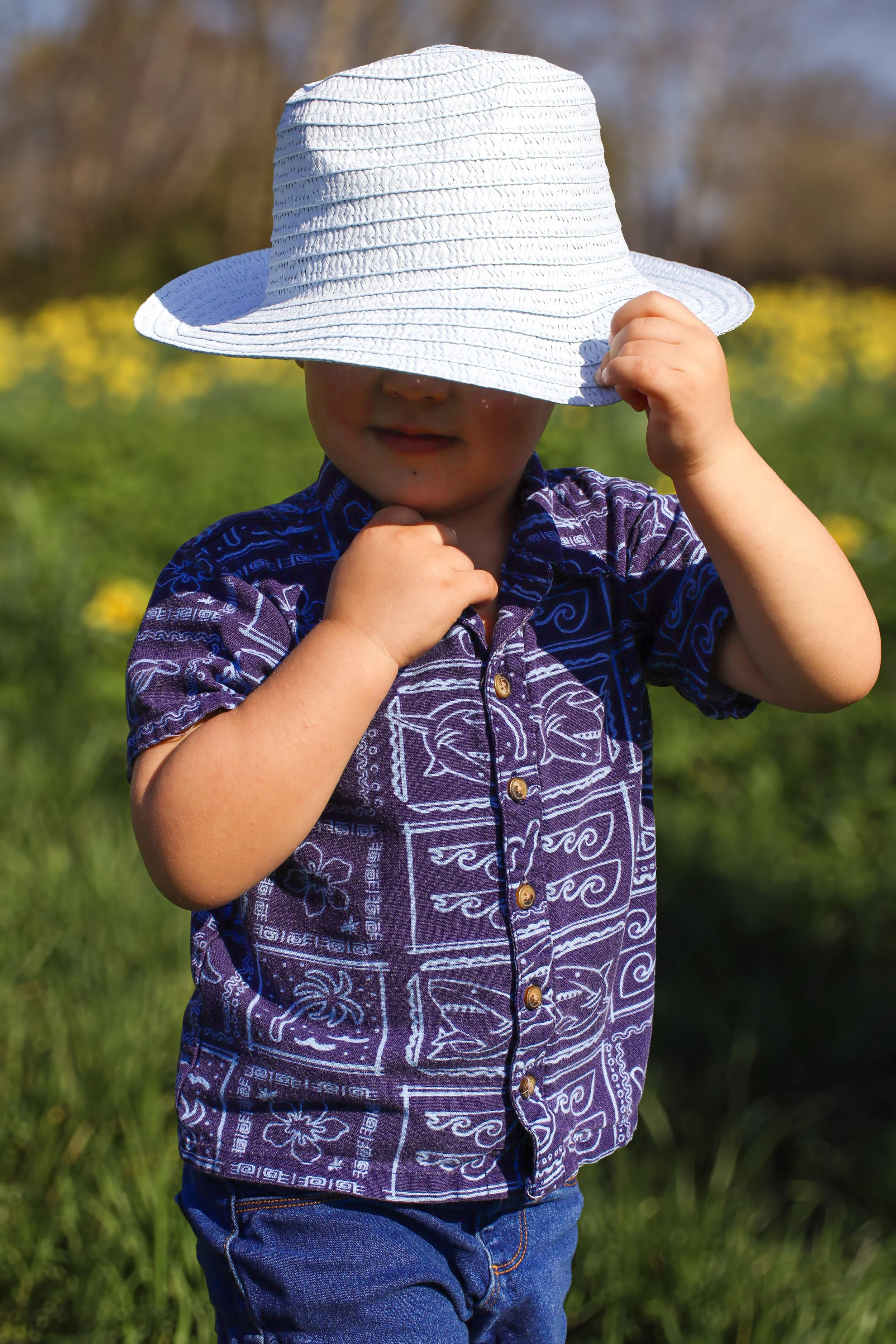 Family photos and portraits taken by a family photographer in Milton Keynes, Buckinghamshire in the UK. Special occasions, christening, baptism, newborn, baby, birthday, anniversary, wedding photo shoots and sessions