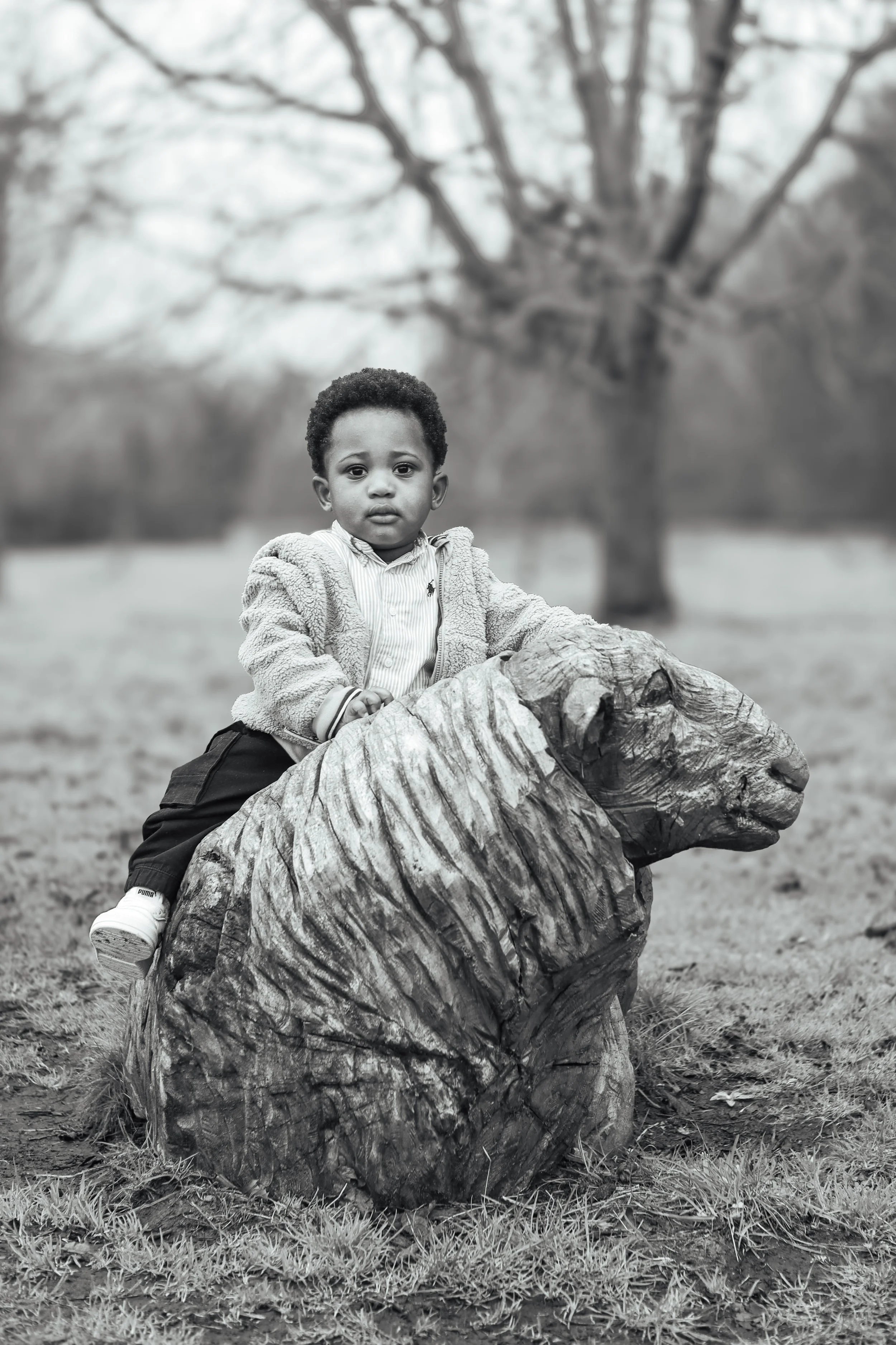 Family photos and portraits taken by a family photographer in Milton Keynes, Buckinghamshire in the UK. Special occasions, christening, baptism, newborn, baby, birthday, anniversary, wedding photo shoots and sessions