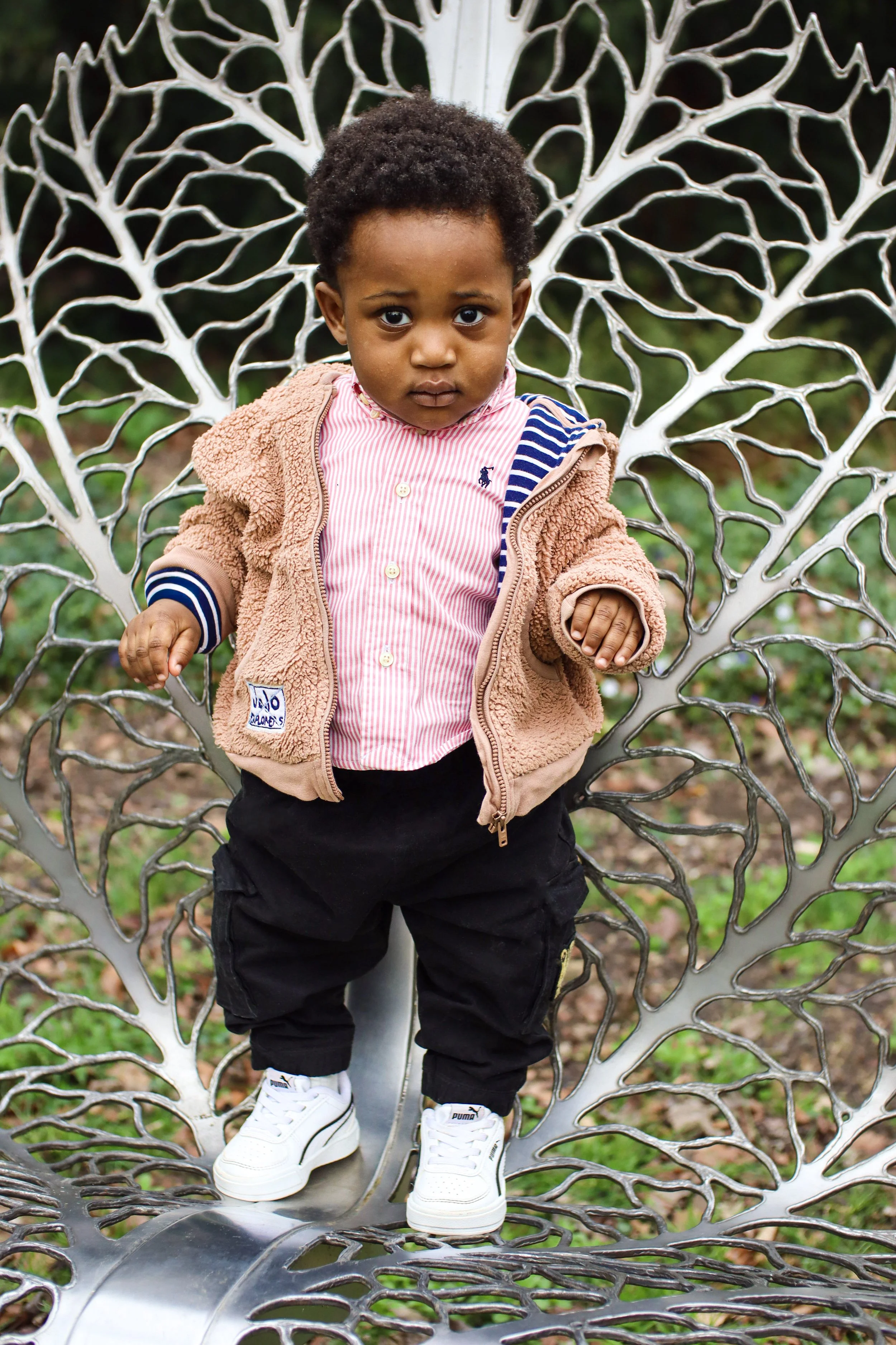 Family photos and portraits taken by a family photographer in Milton Keynes, Buckinghamshire in the UK. Special occasions, christening, baptism, newborn, baby, birthday, anniversary, wedding photo shoots and sessions