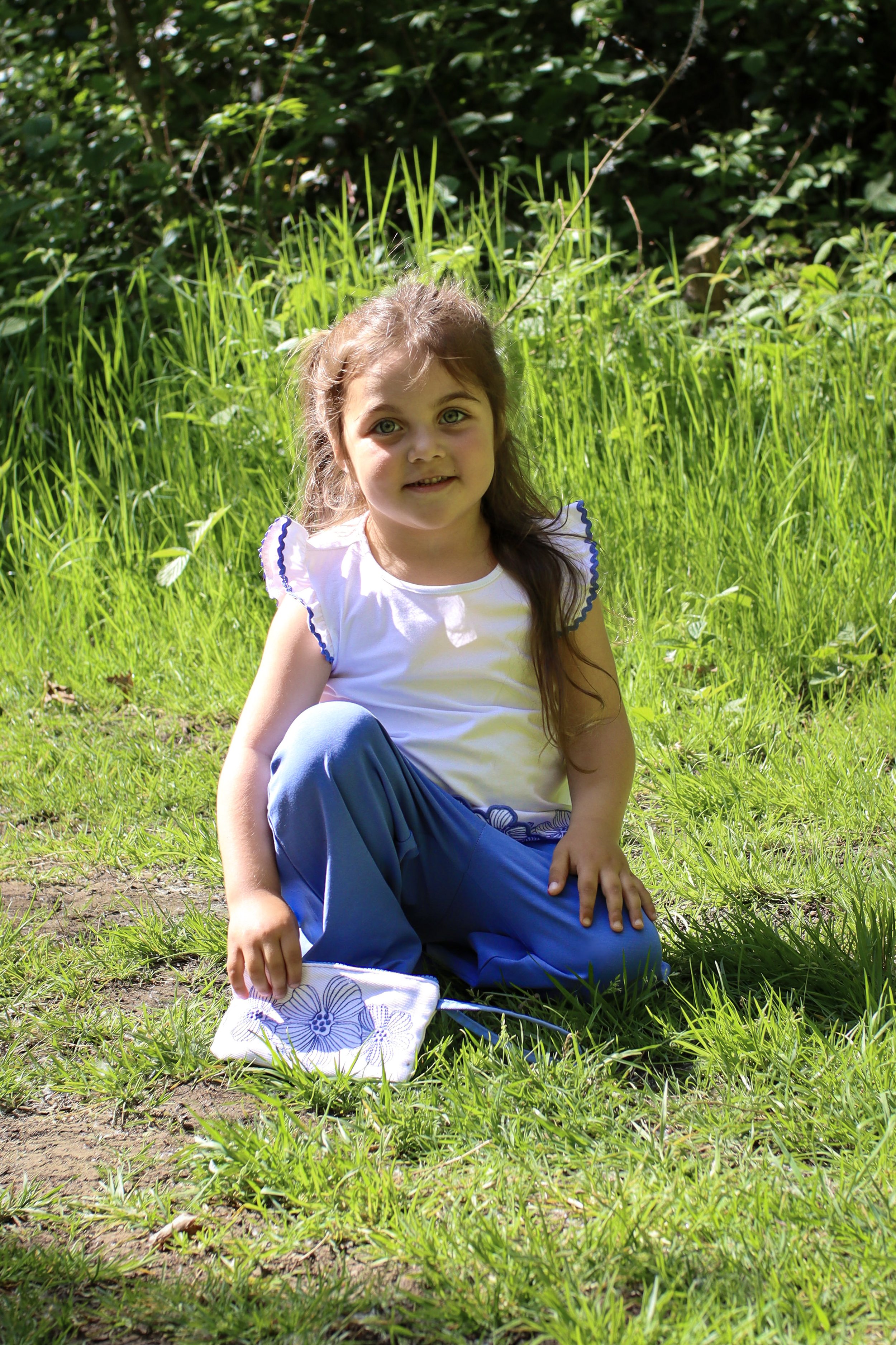 Family photos and portraits taken by a family photographer in Milton Keynes, Buckinghamshire in the UK. Special occasions, christening, baptism, newborn, baby, birthday, anniversary, wedding photo shoots and sessions