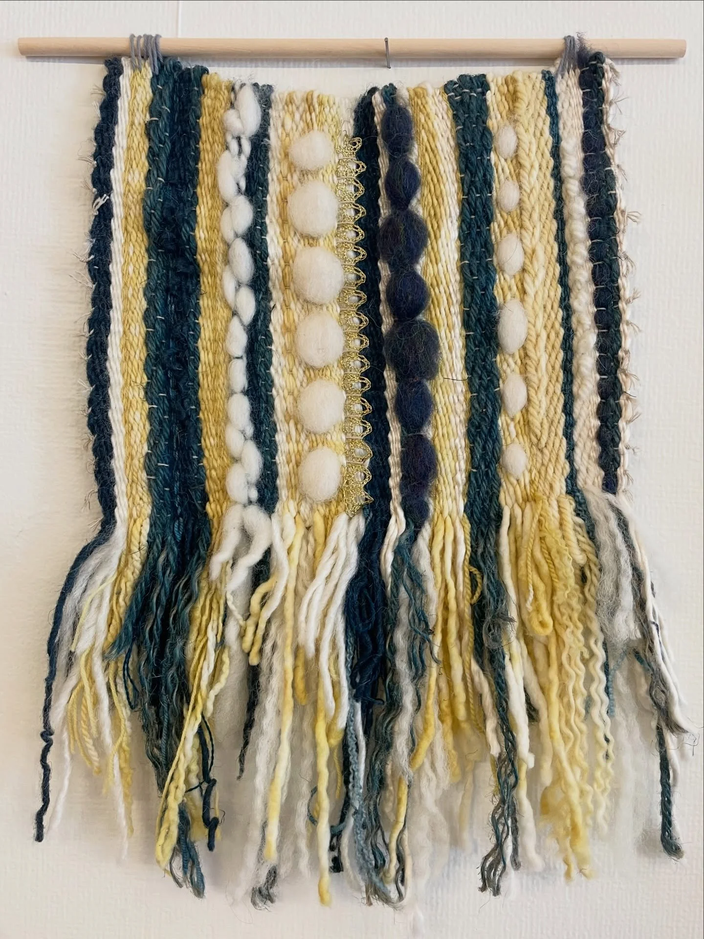 Give yourself the gift of a day, just for 
🌟 you 🌟 
to slow down, rest your mind, make something meaningful with your hands, connect with other creatives, and leave with a beautiful woven wall hanging that holds the experience! 

Saturday 4/18 🧶
S