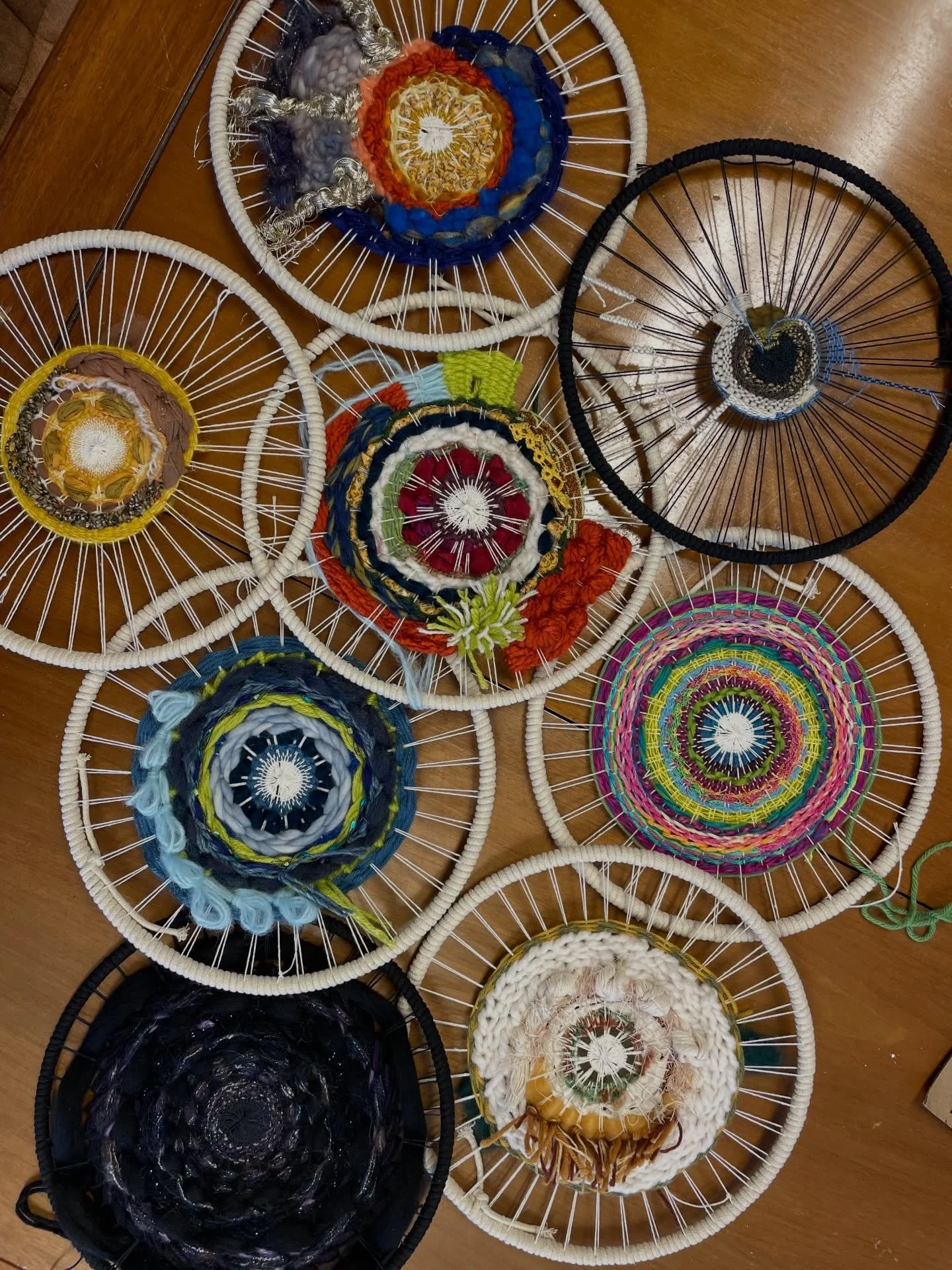 Week 3 of weaving in the round 🧶

Looking at these pieces side by side, from week 1 to now-you can really see the growth. Not just in the weavings themselves, but in the confidence behind them.

What started as learning the basics has turned into ex