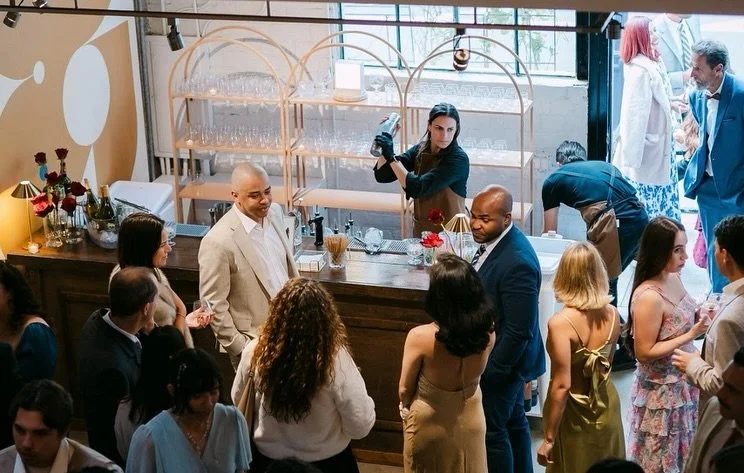 Behind the curtain of a flawless gathering, lies the alchemy of a well made cocktail ✨ 

Venue: @luceloft 
Photography: @pixelpie_weddings 
Bar: @theluckyponymobilebar