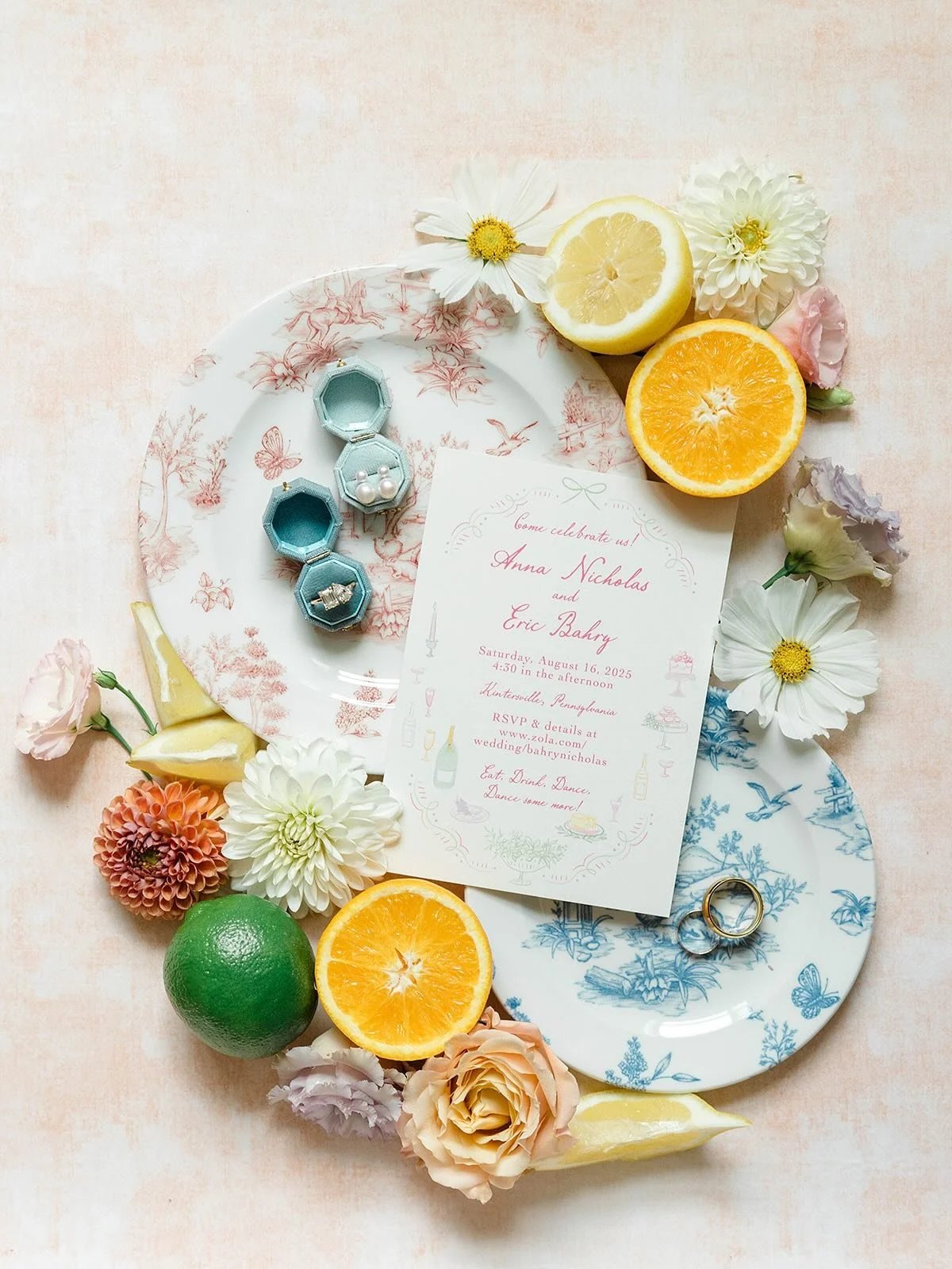 Summer soir&eacute;e with pops of citrus and vibrant textures for the couple of our dreams. A wedding like no other for A+E 🍋 

@lavishhausevents
@kirstenannphotography 
@daughtersfloraldesign
@maxhansencaterer
@dewharbor
@thebestphillyphotobooth
@j