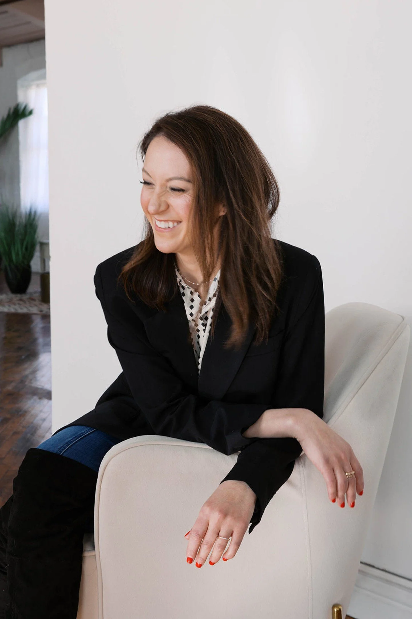 An Intro to the Visionary of LHE: Meet Samantha &mdash; an interior designer turned luxury event producer, and the creative force behind Lavish Haus Events.

With a refined eye for space, texture, and composition, Samantha&rsquo;s background in inter