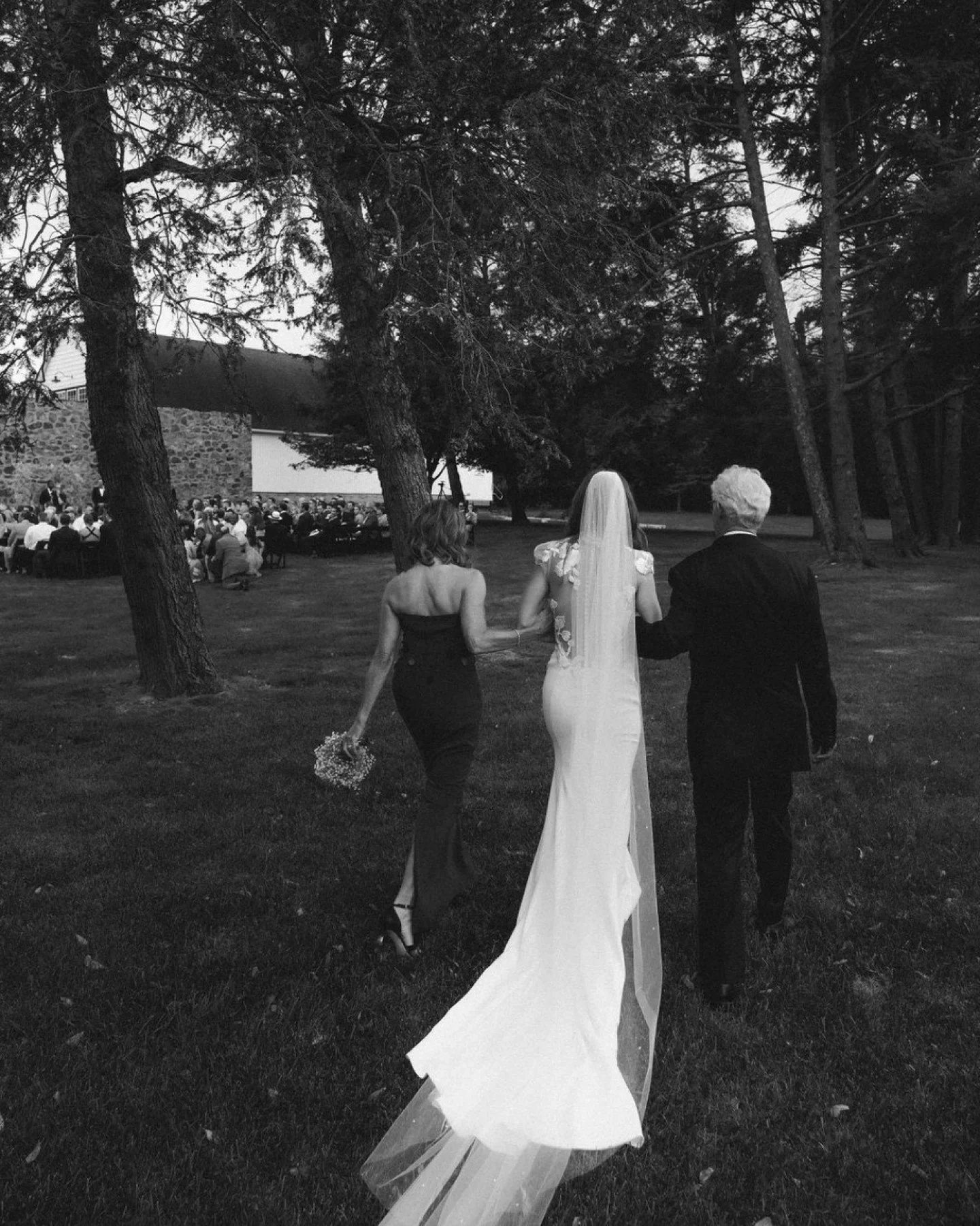 A timeless backdrop fit for heartfelt moments, carefully curated by a team who knows how to turn storied spaces into lively celebrations &mdash; capturing the vast charm of historic estates and revitalized barns across upstate New York.

@lavishhause