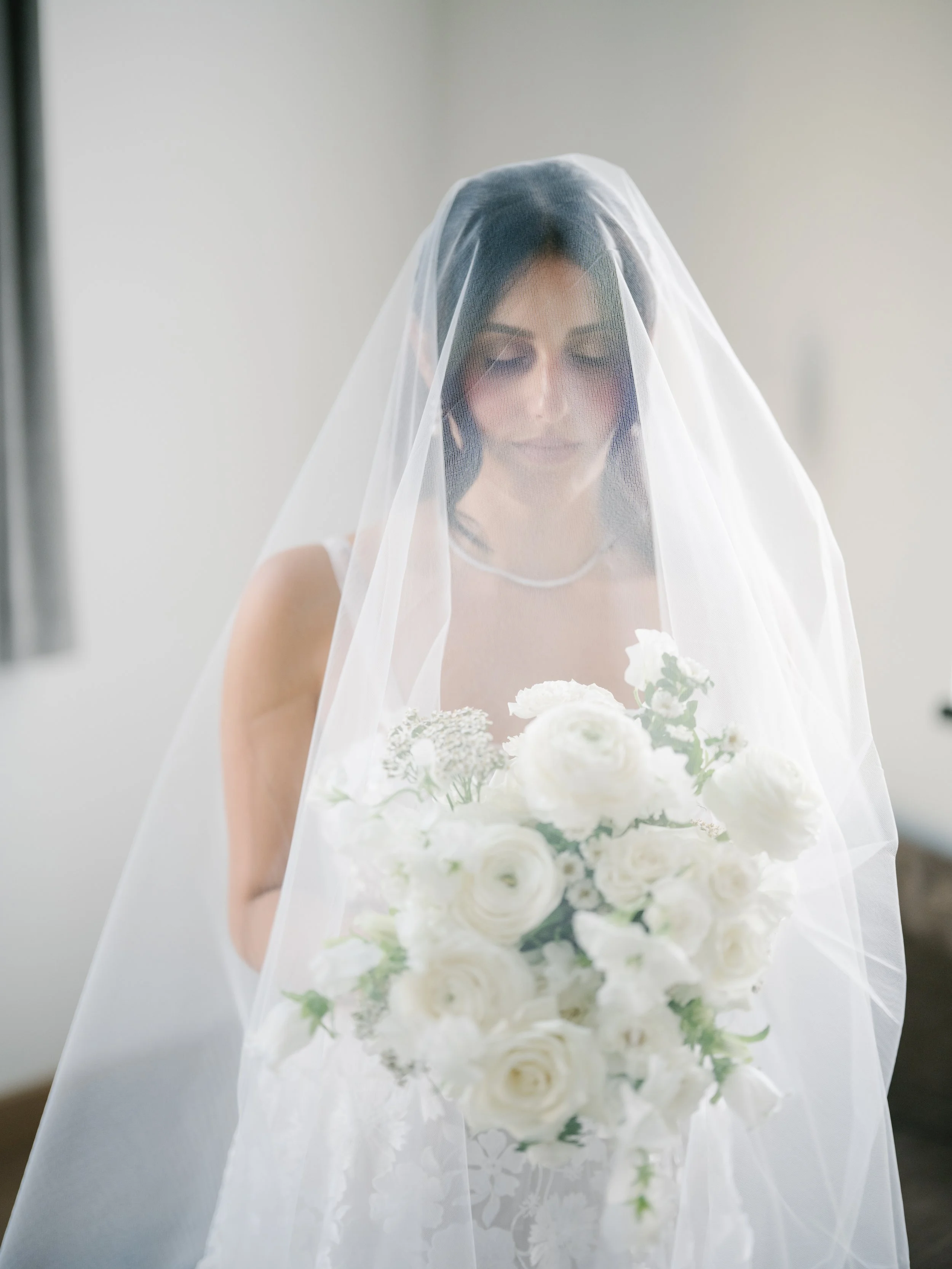 Modern Editorial Wedding Style in Philadelphia.jpg