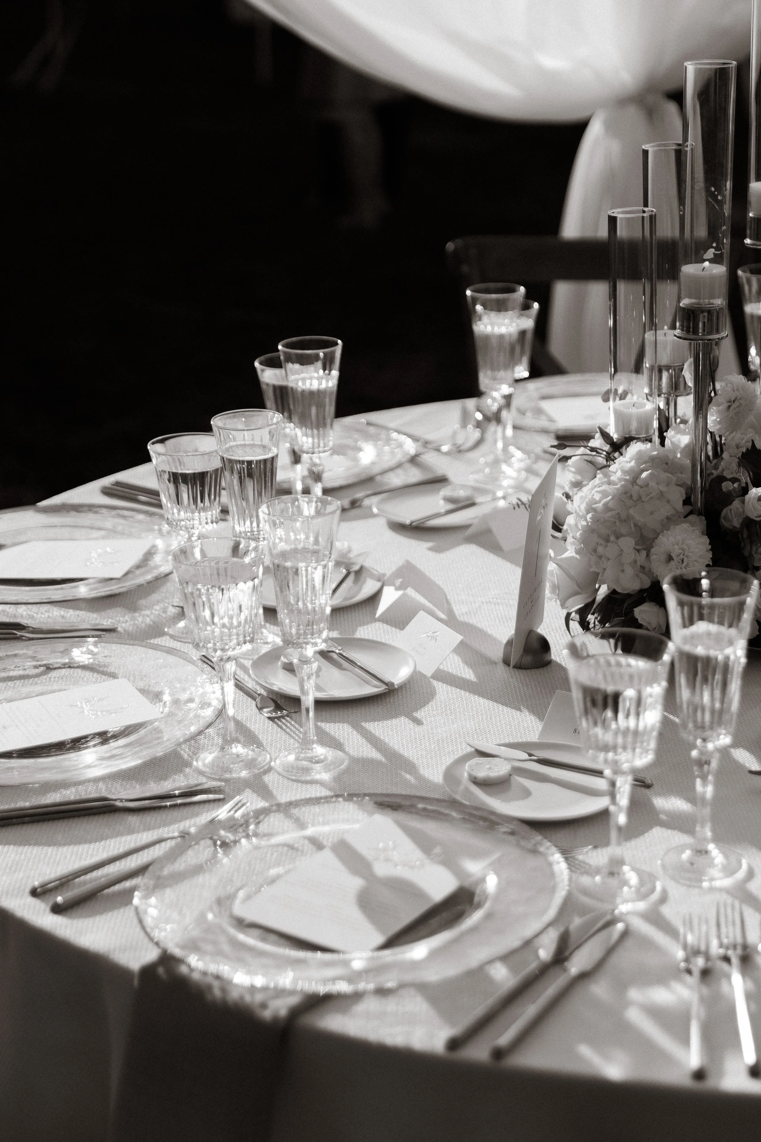 Blacka nd White Tablescape for Wedding Philly.jpg