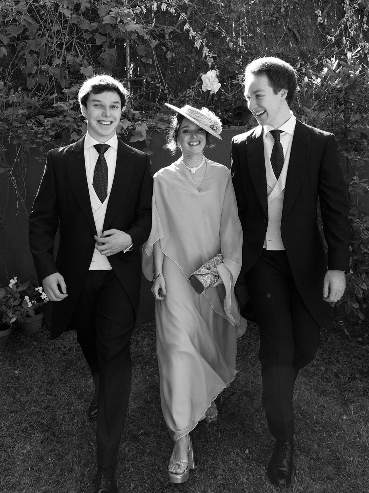 la hermana del novio,

con mucha gasa de seda ✨

#weddingphotos #invitadaperfecta #invitadaespecial #costura #boda