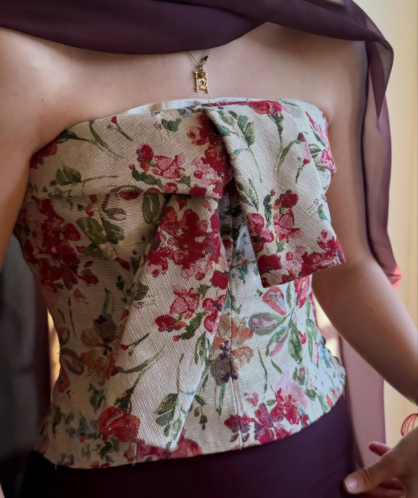 una pieza especial

La r&eacute;plica que hicimos en el @cristobalbalenciagamuseoa de la mano de @javiermartingalan tiene una segunda vida

✨