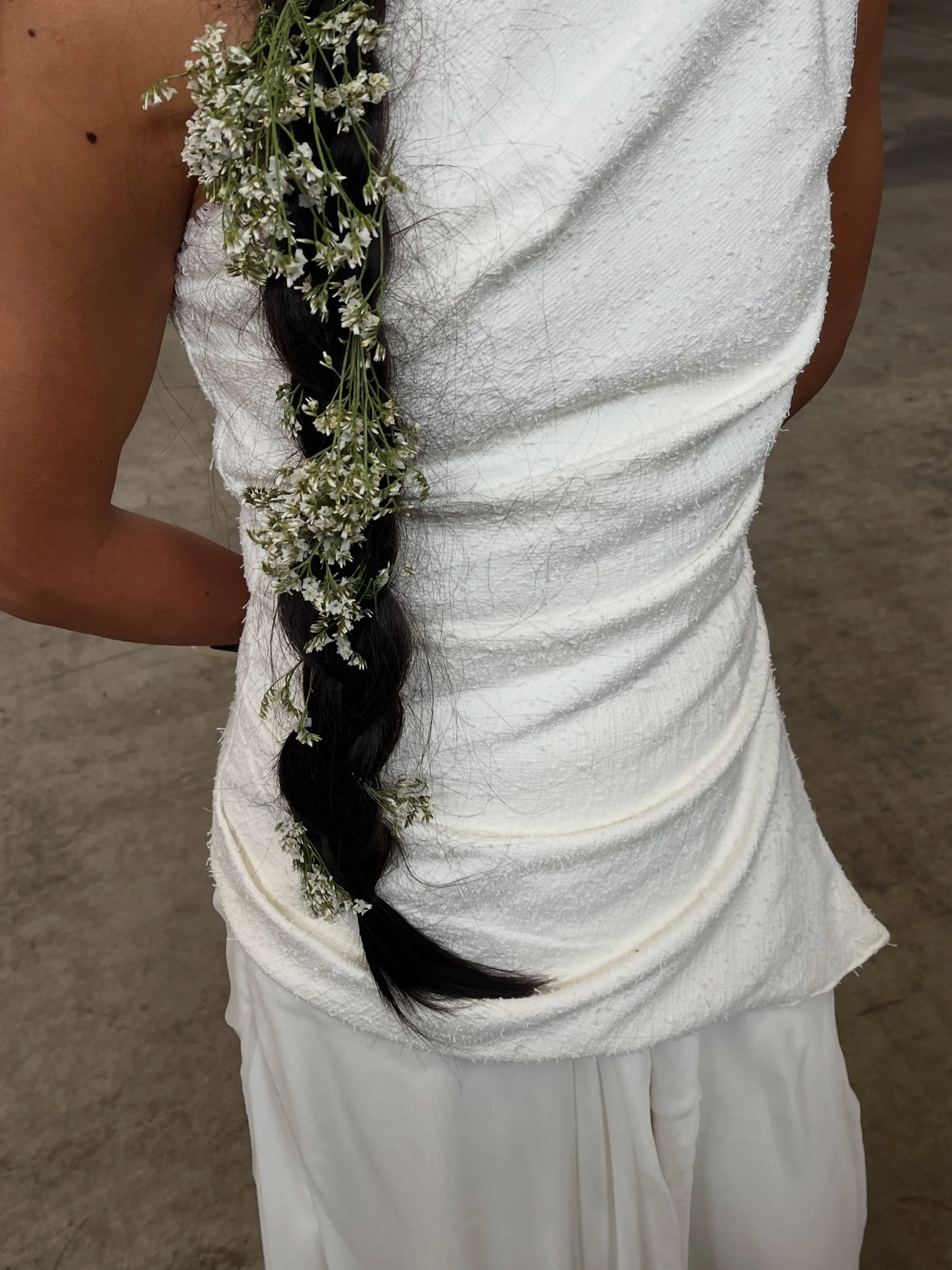 solo un &ldquo;appreciation post&rdquo; para este tejido de tweed de algodon desflecado

y qu&eacute; importante es el tejido, verdad?

Concept &amp; Creative Direction: @By.Clementina_
Dress Design: @naiaiturrioz turrioz
Styling, Makeup &amp; Hair: 