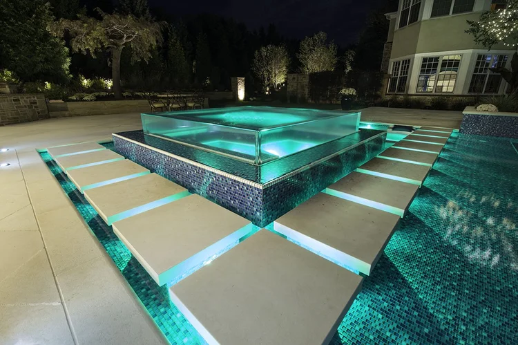 Hot tub, illuminated