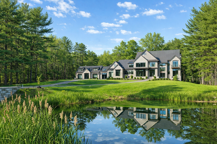 Willoughby Hills Residence