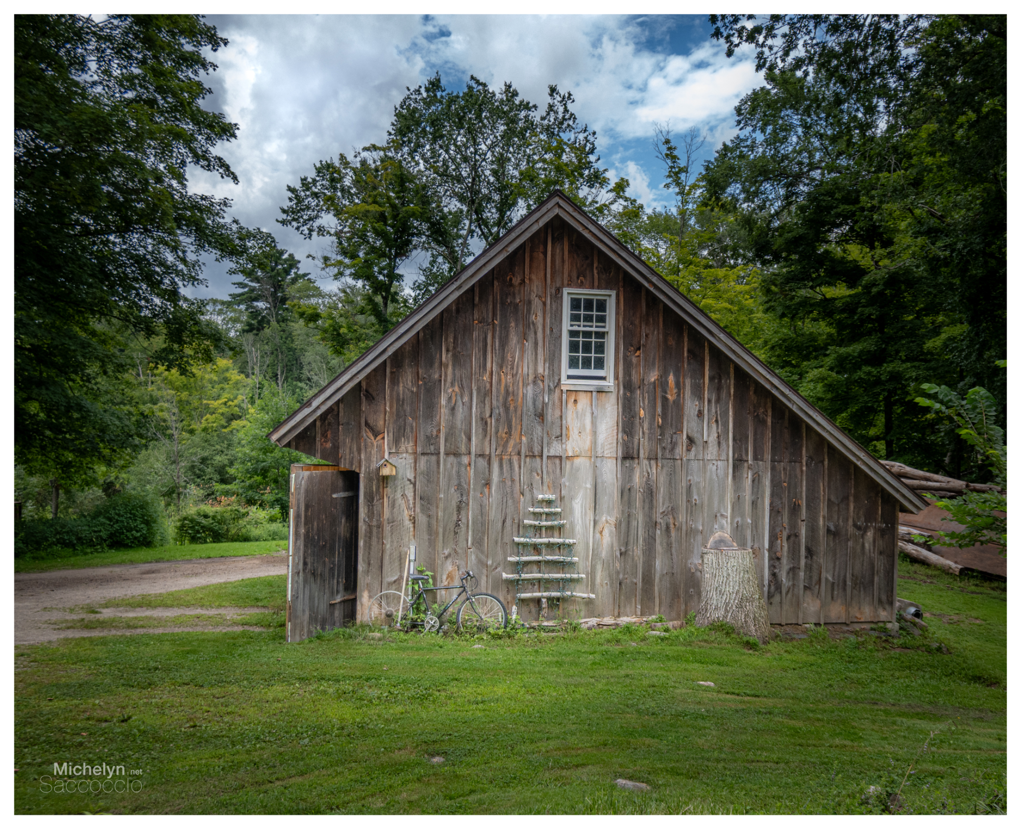 rustic-farm-building-bicycle-xmas-tree-decoration.webp