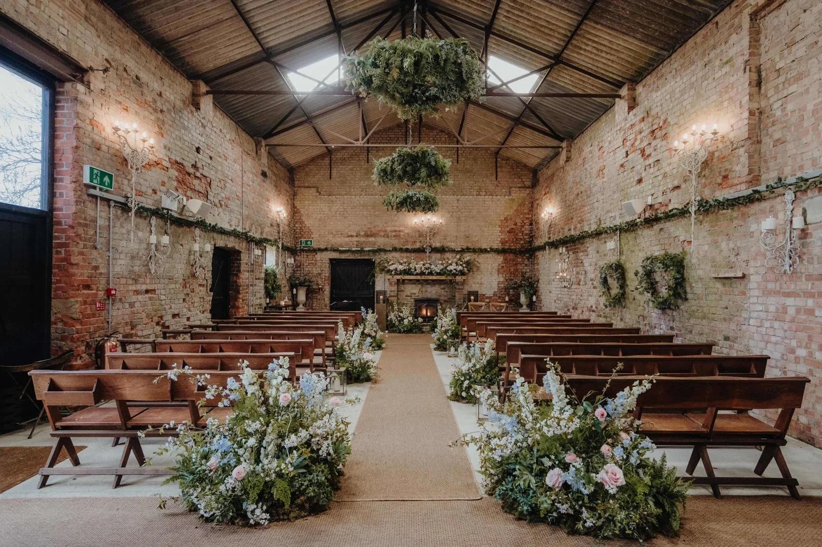 Botley Hill Barn Wedding Celebrant. Photo: Kit Meyers Photography