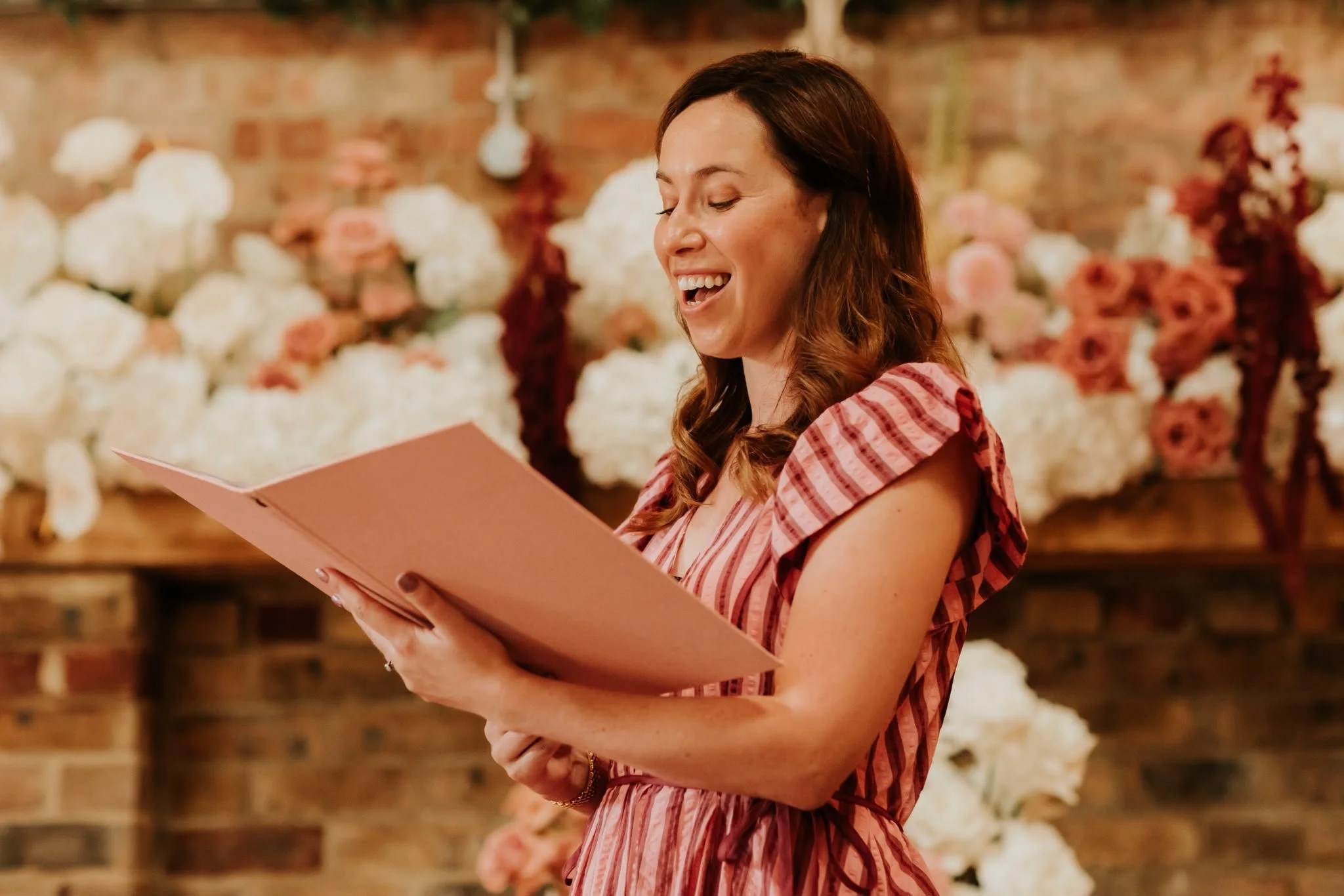Surrey Wedding Celebrant delivering a personal, warm and heartfelt ceremony at The Barn at Botley Hill. Photo: Hannah Mcgregor
