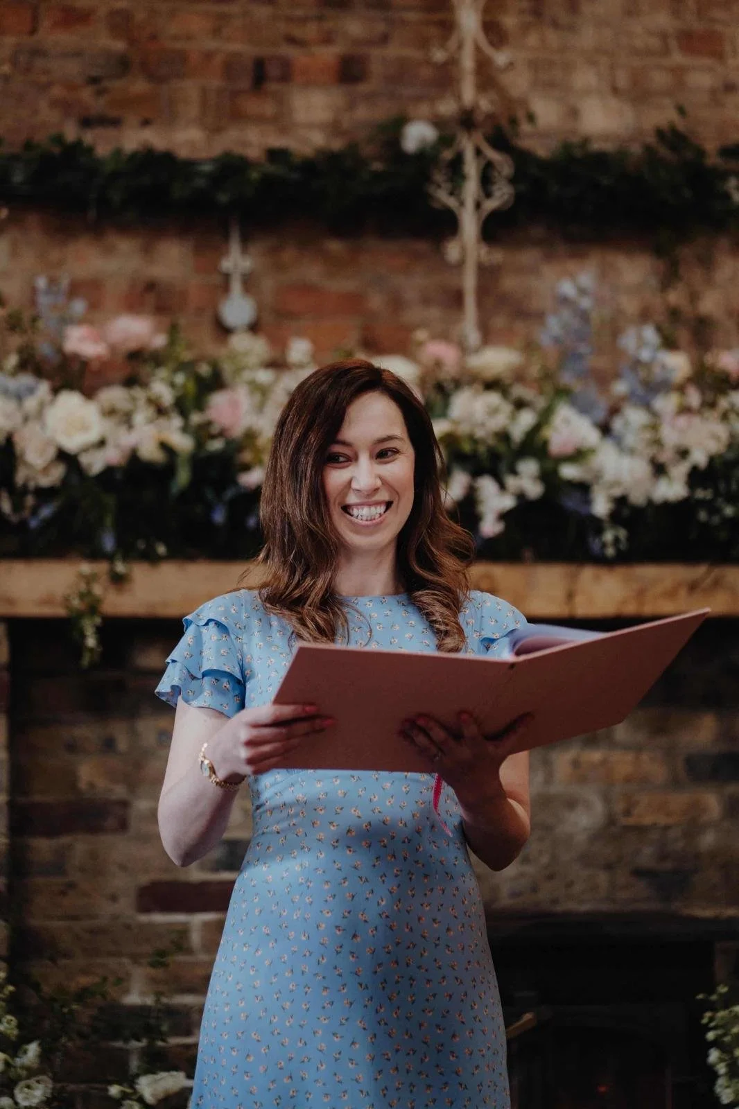 Independent Surrey wedding celebrant at Botley Hill Barn, a recommended celebrant for this stunning Surrey wedding venue, creating bespoke ceremonies full of warmth, personality and joy.. Photo: Kit Meyers Photography
