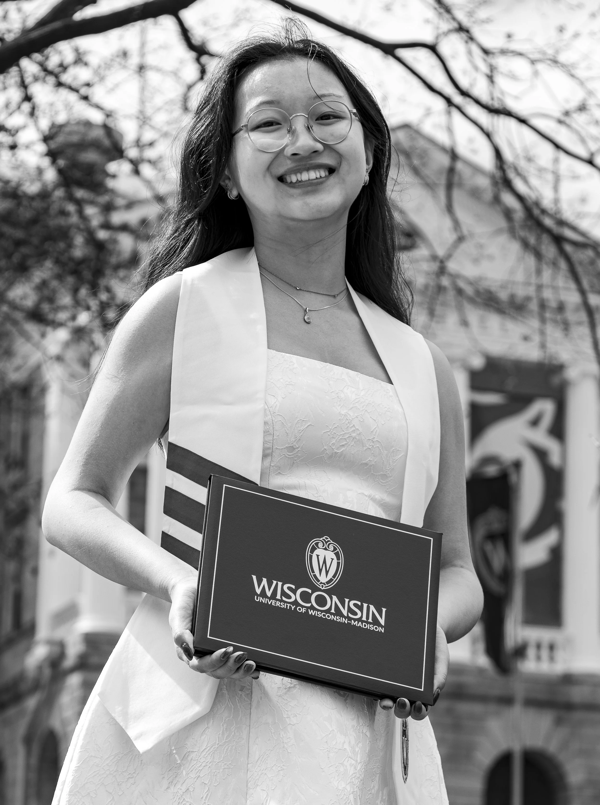Emma's Grad Photos_2025_31.jpg