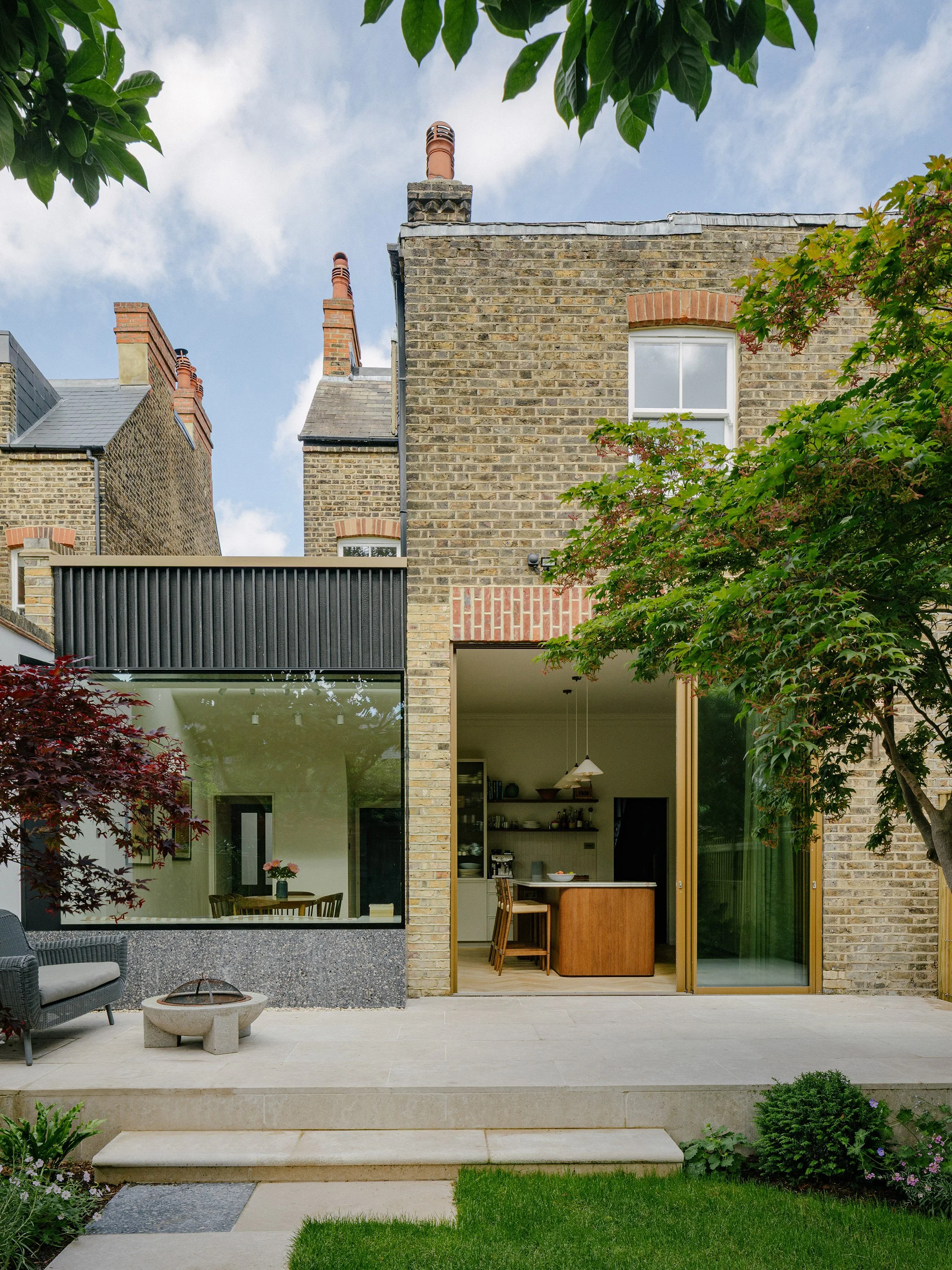32-winterbrook-dulwich-estate-kitchen-extension-interior-design-exterior-rear-elevation-london-uk-rider-stirland-architects.jpg